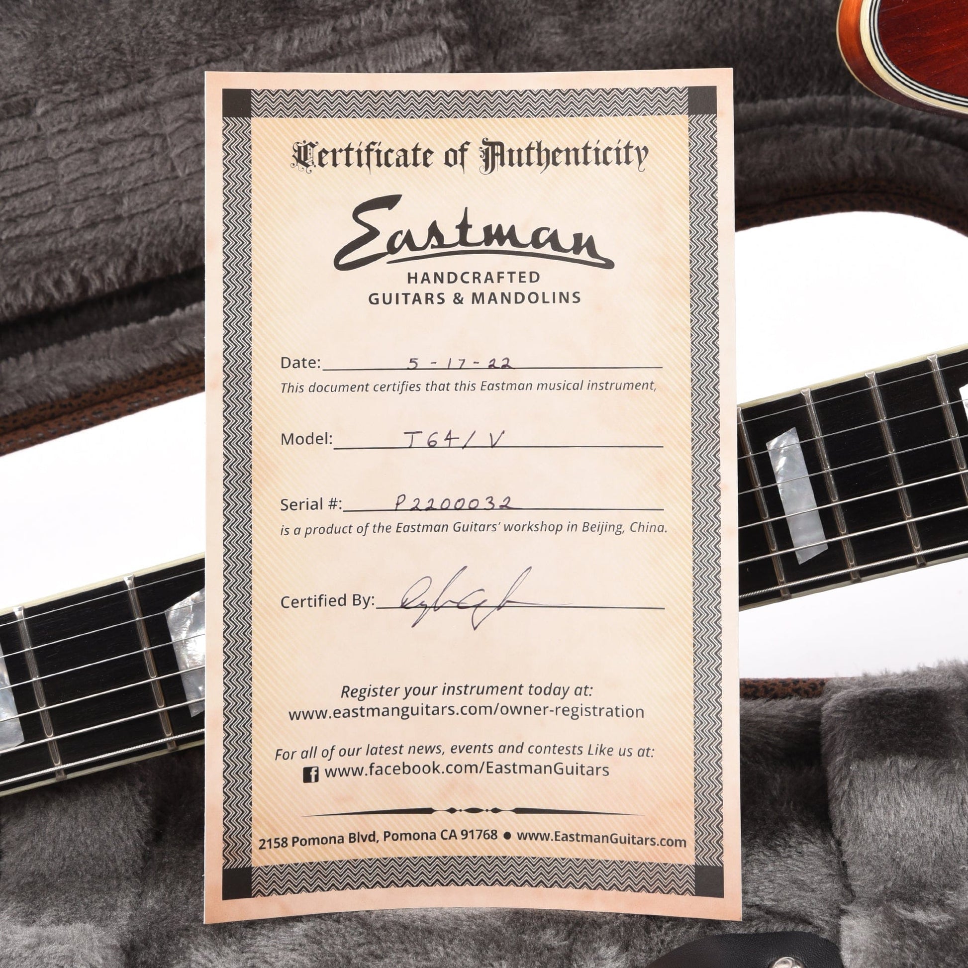 Eastman T64/v Thinline Antique Classic Electric Guitars / Semi-Hollow