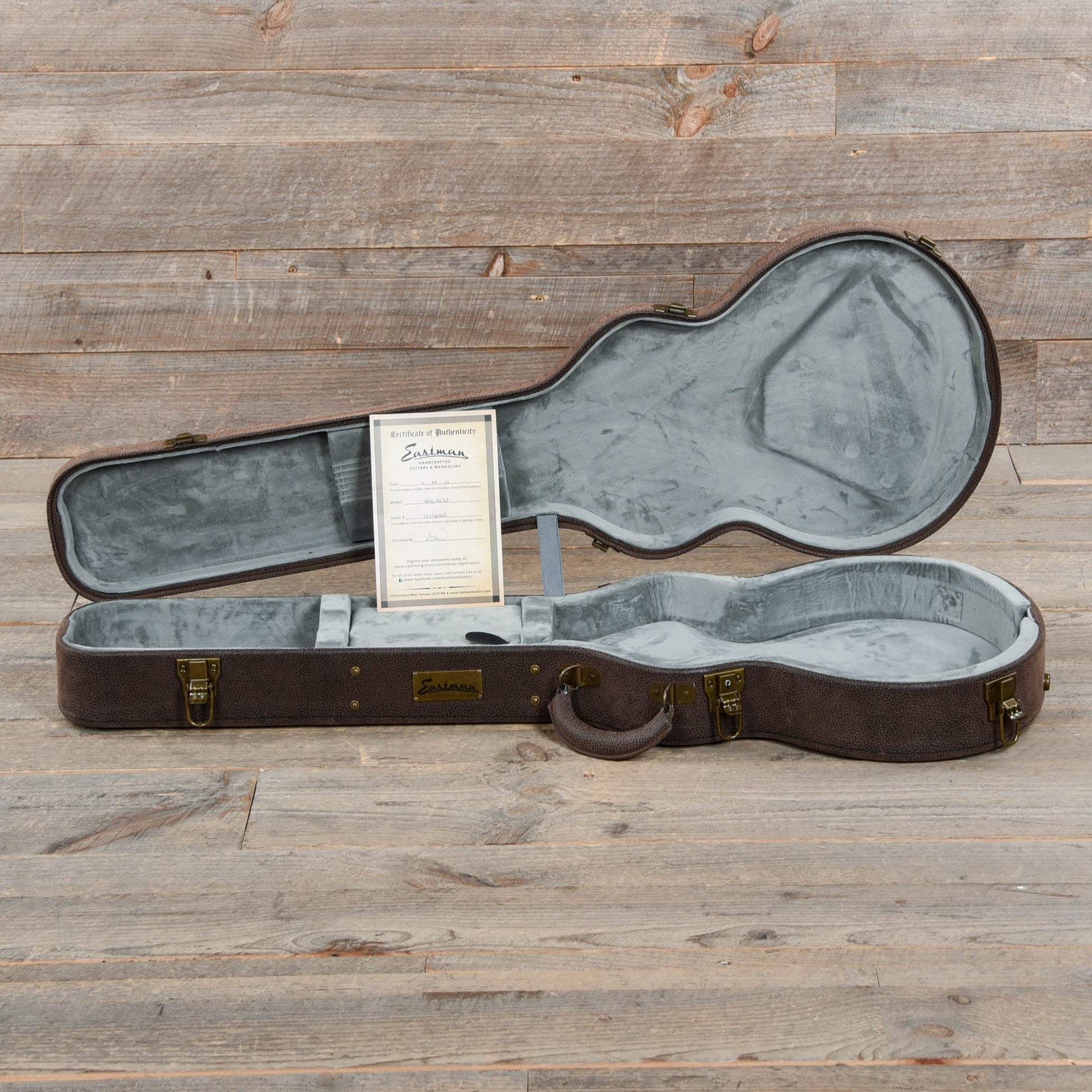 Eastman SB56/n Goldtop Vintage Nitro w/Lollar Pickups Electric Guitars / Solid Body