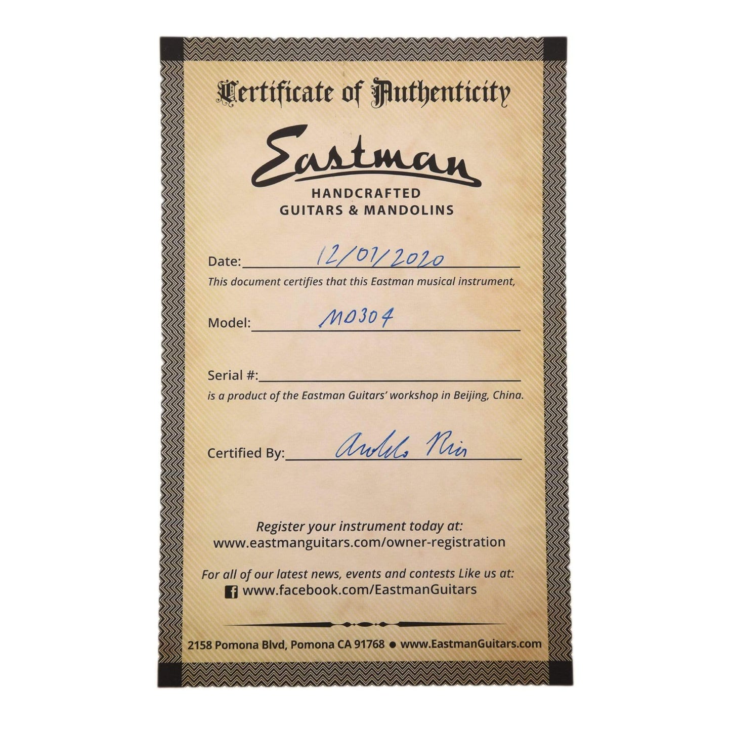 Eastman MD304 Sitka/Maple A-Style Oval Hole Mandolin Classic Finish Folk Instruments / Mandolins