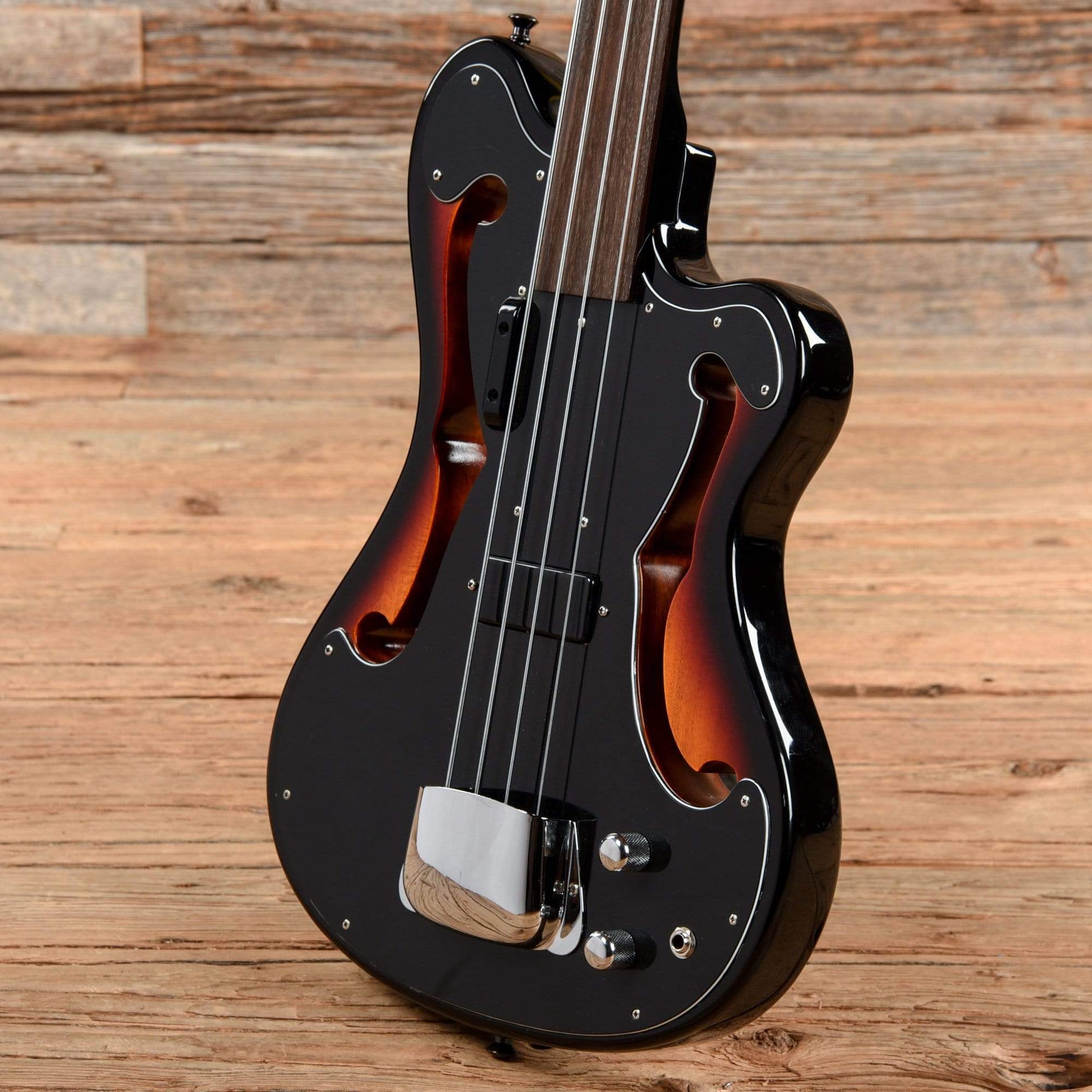 Eastwood EUB-1 Red Burst Bass Guitars / 4-String