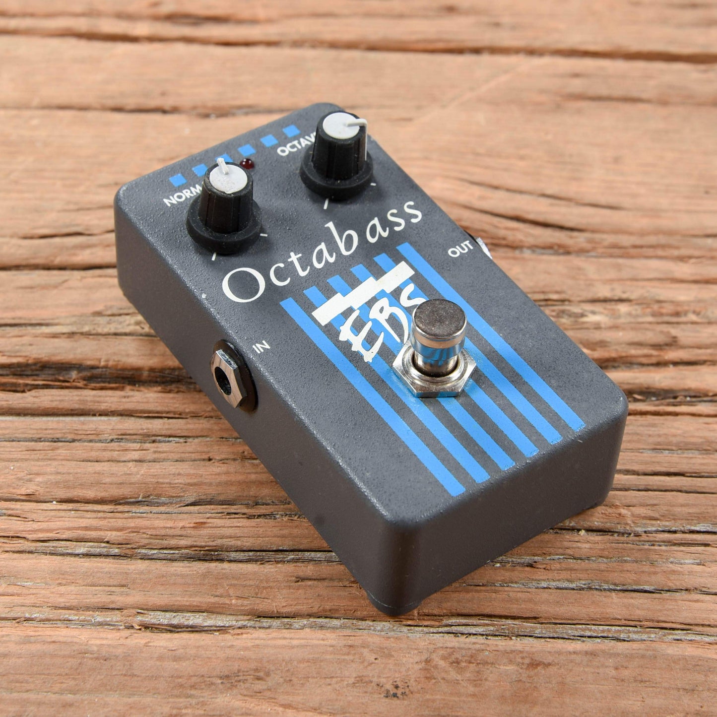 EBS OctaBass Triple Mode Octave Divider Effects and Pedals / Octave and Pitch