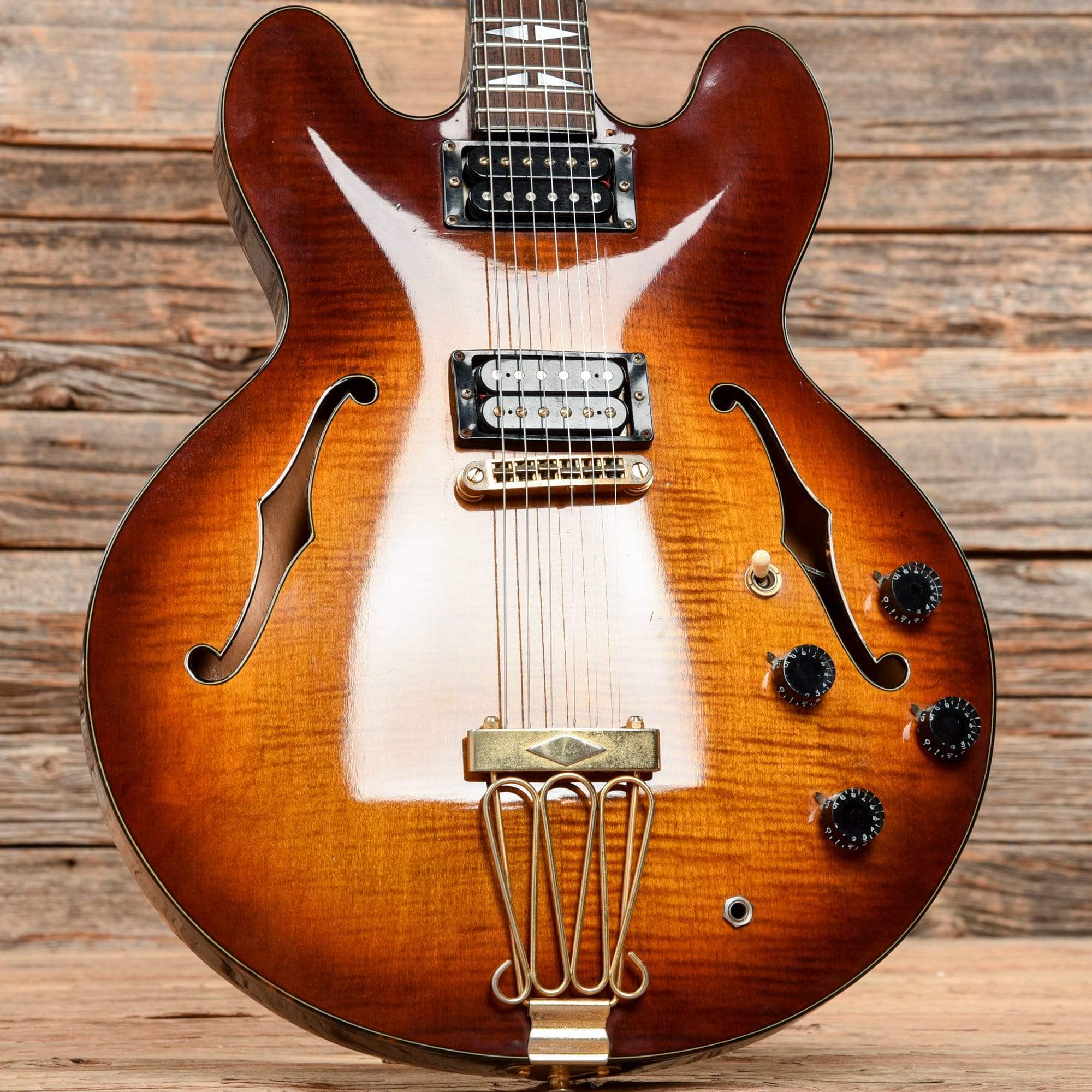 Electra X410 Sunburst 1976 Electric Guitars / Semi-Hollow