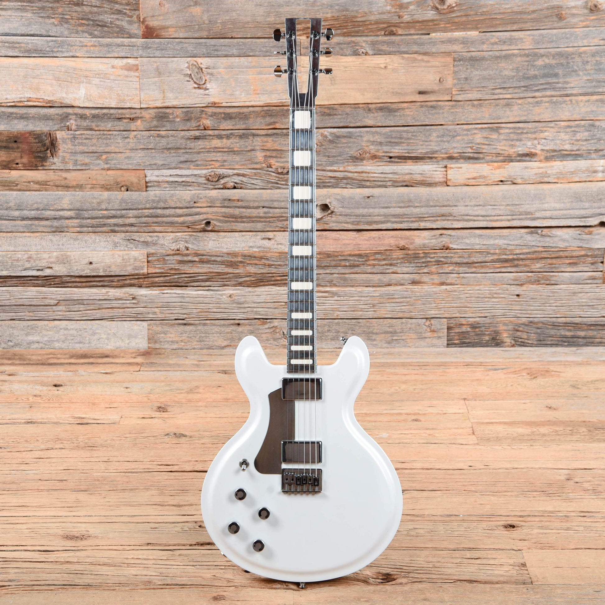 Electrical Guitar Company EGC1000A White LEFTY Electric Guitars / Semi-Hollow