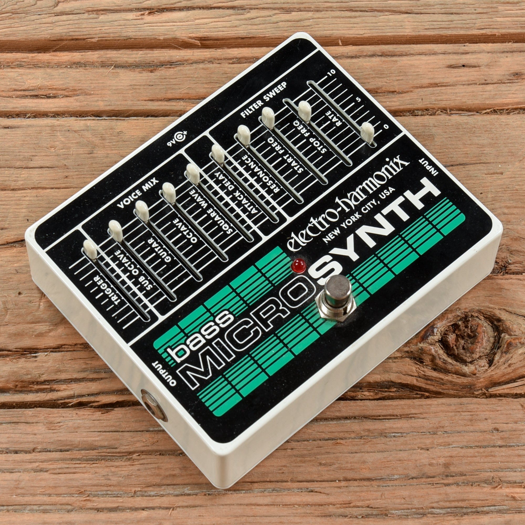 Electro-Harmonix Bass Micro Synth – Chicago Music Exchange
