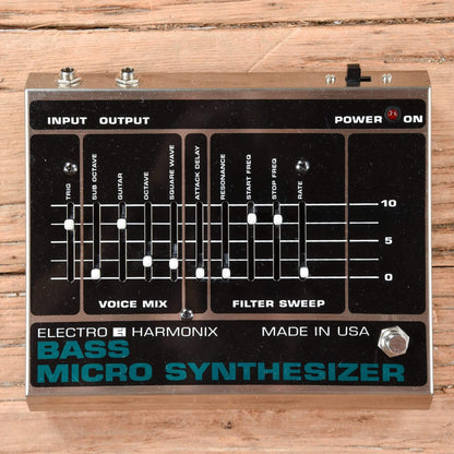 Electro-Harmonix Bass Micro Synthesizer Effects and Pedals / Bass Pedals