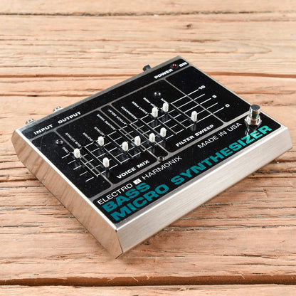Electro-Harmonix Bass Micro Synthesizer Effects and Pedals / Bass Pedals