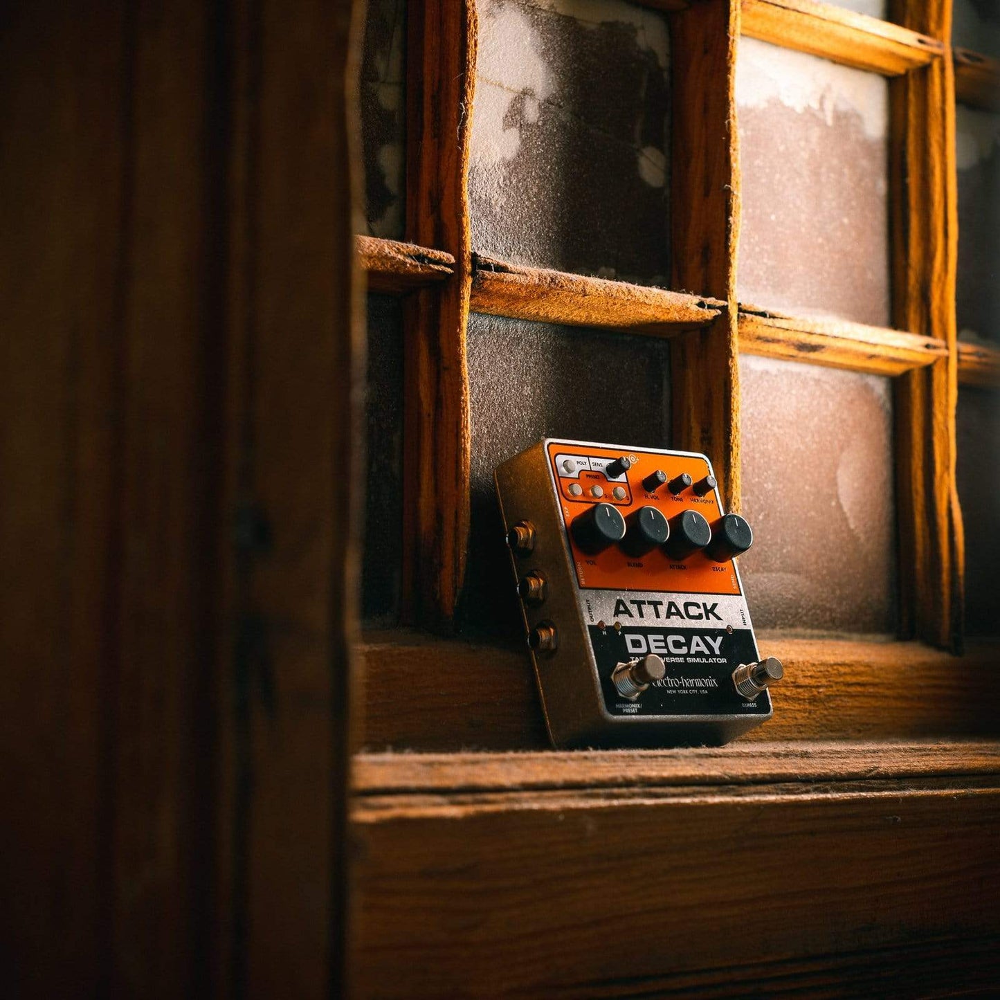 Electro-Harmonix Attack Decay Tape Reverse Simulator Effects and Pedals / Controllers, Volume and Expression