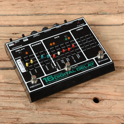 Electro-Harmonix 16 Second Digital Delay Reissue Effects and Pedals / Delay