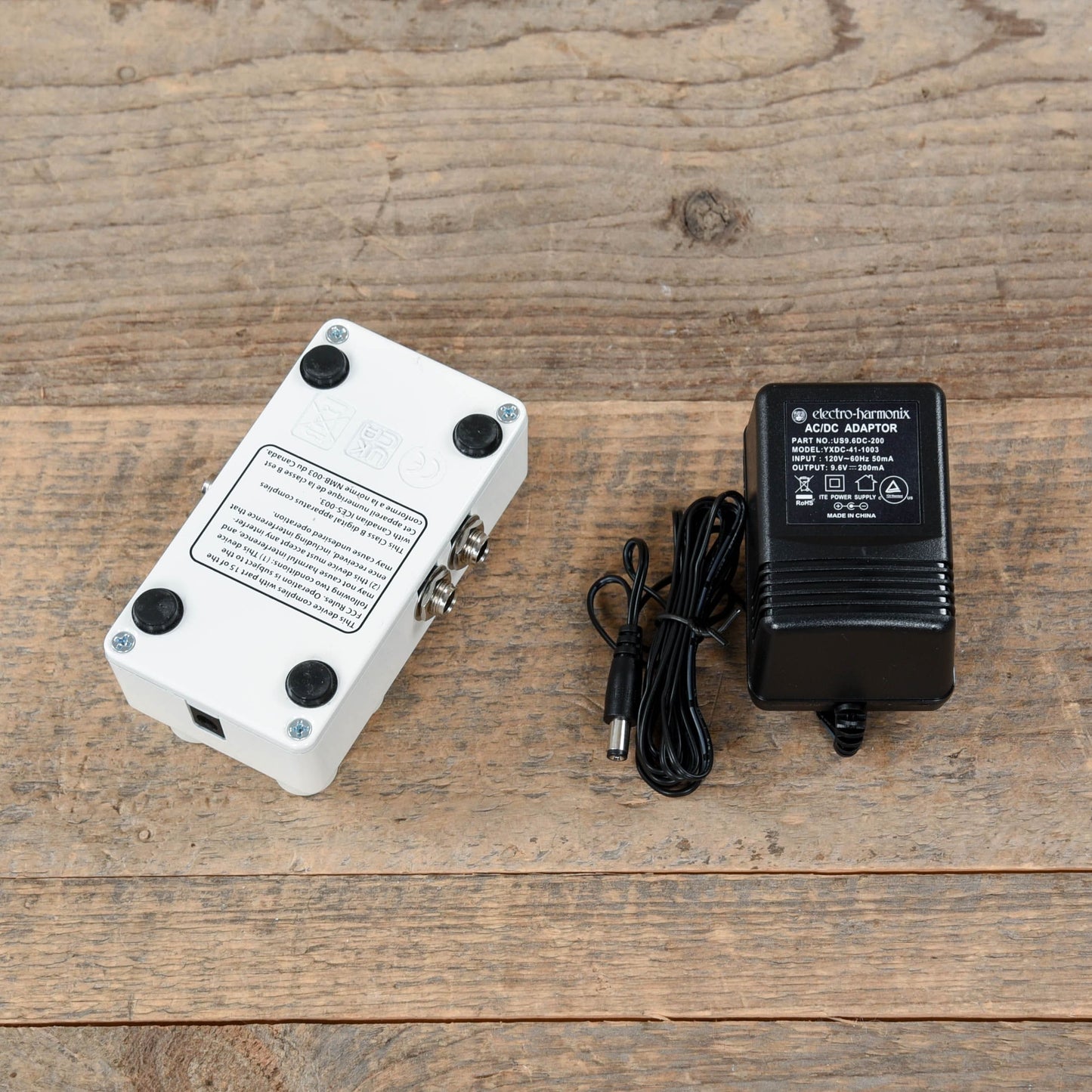 Electro-Harmonix Canyon Delay and Looper Effects and Pedals / Delay