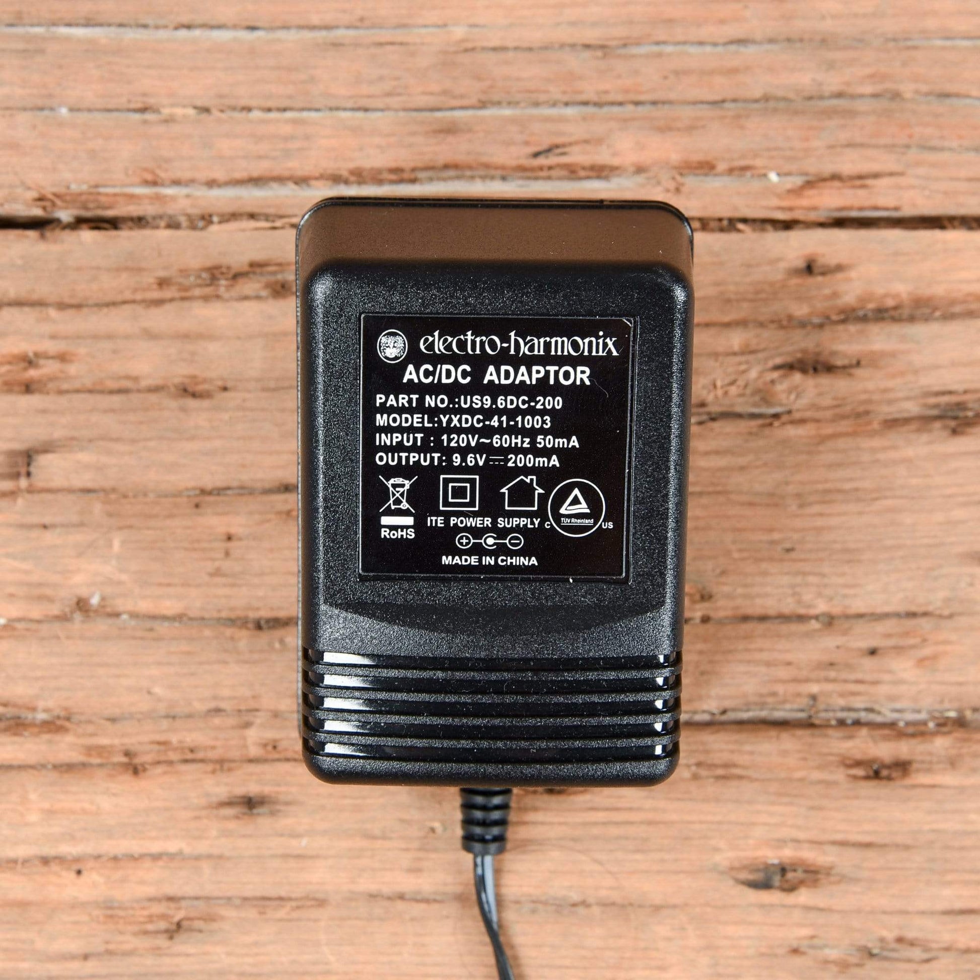 Electro-Harmonix Deluxe Memory Man 1100-TT Effects and Pedals / Delay