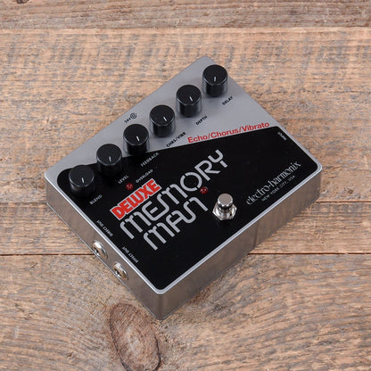 Electro-Harmonix Deluxe Memory Man Effects and Pedals / Delay