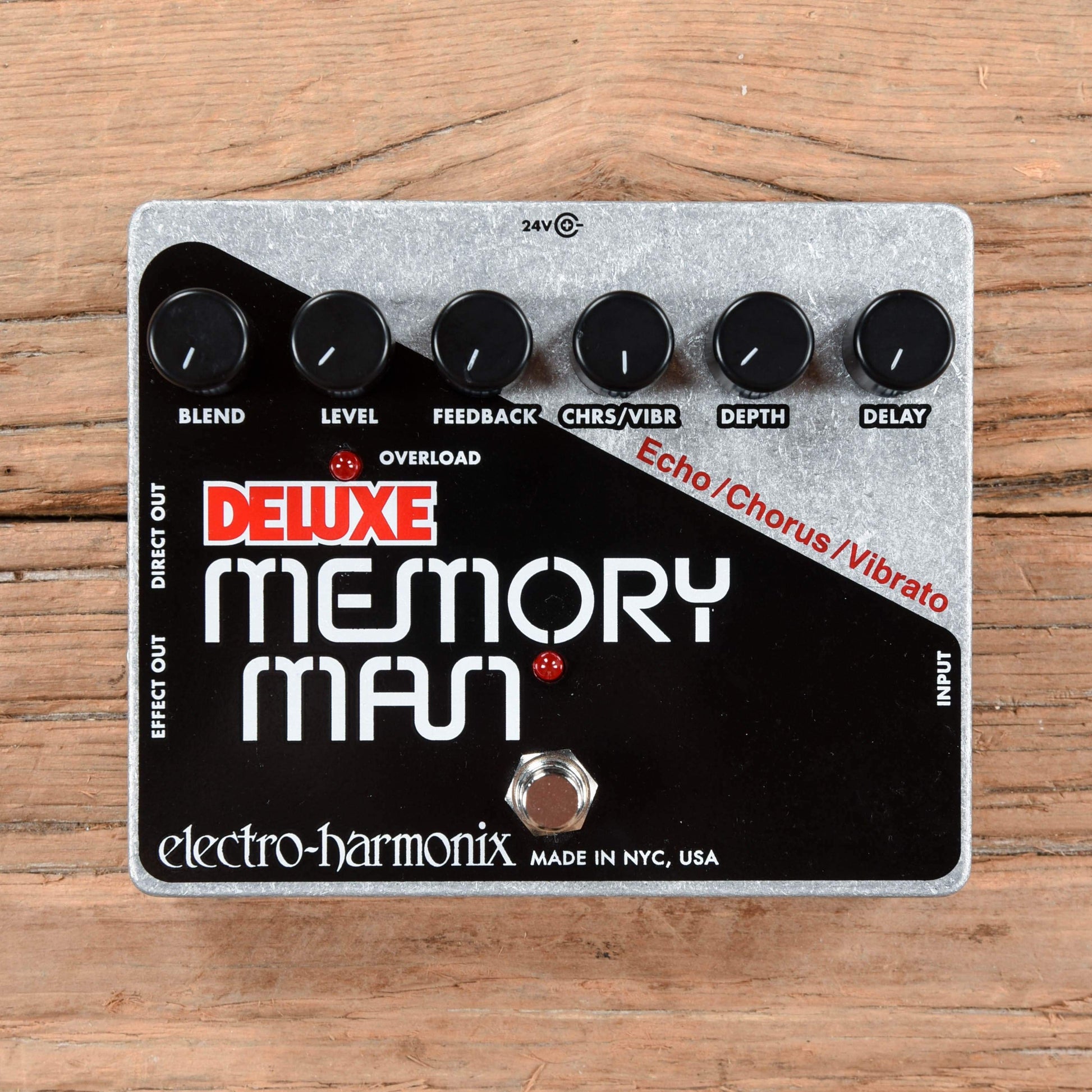 Electro-Harmonix Deluxe Memory Man Effects and Pedals / Delay