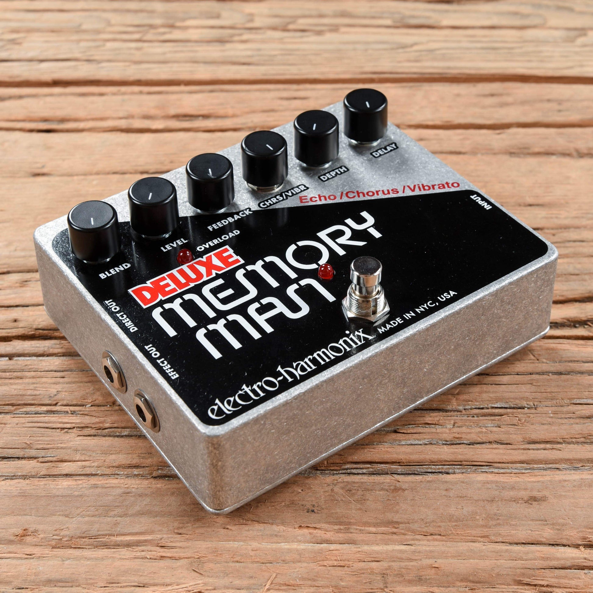 Electro-Harmonix Deluxe Memory Man Effects and Pedals / Delay