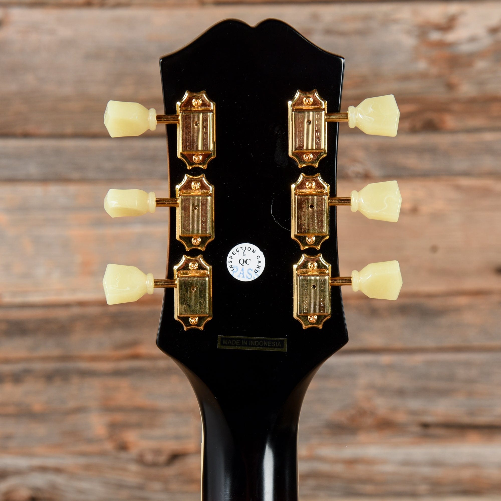 Epiphone J-200 Vintage Sunburst Acoustic Guitars / Jumbo