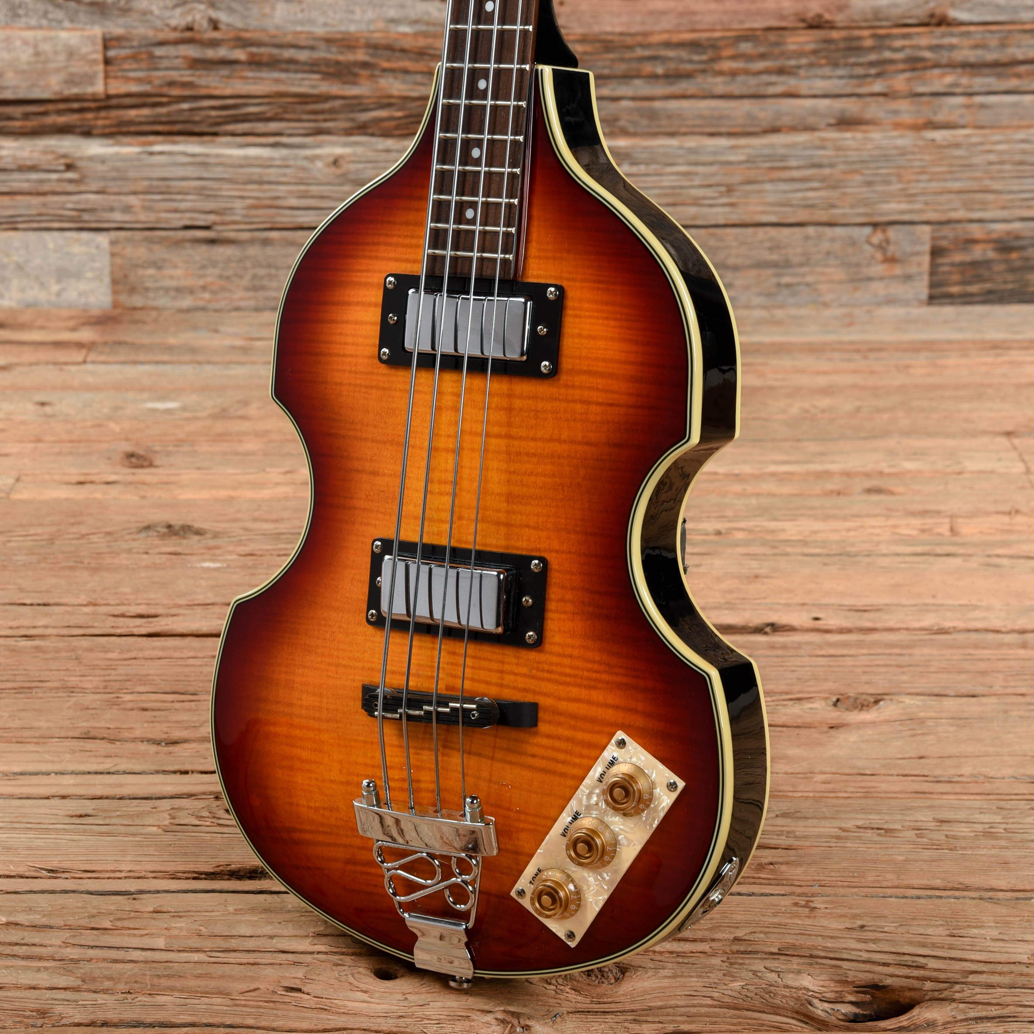 Epiphone Viola Bass Sunburst 2006 Bass Guitars / Short Scale