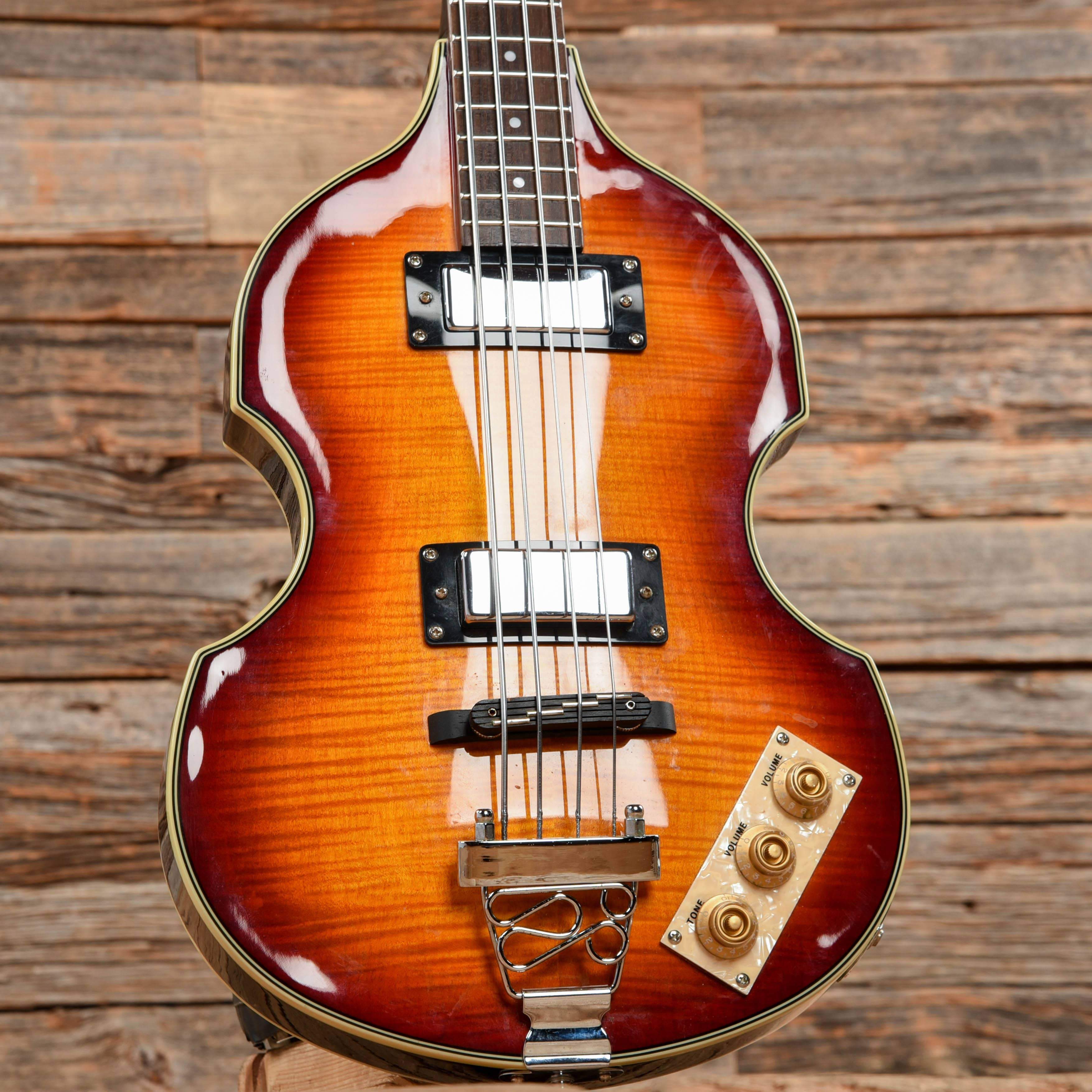 Epiphone Viola Bass Sunburst 2006 Bass Guitars / Short Scale