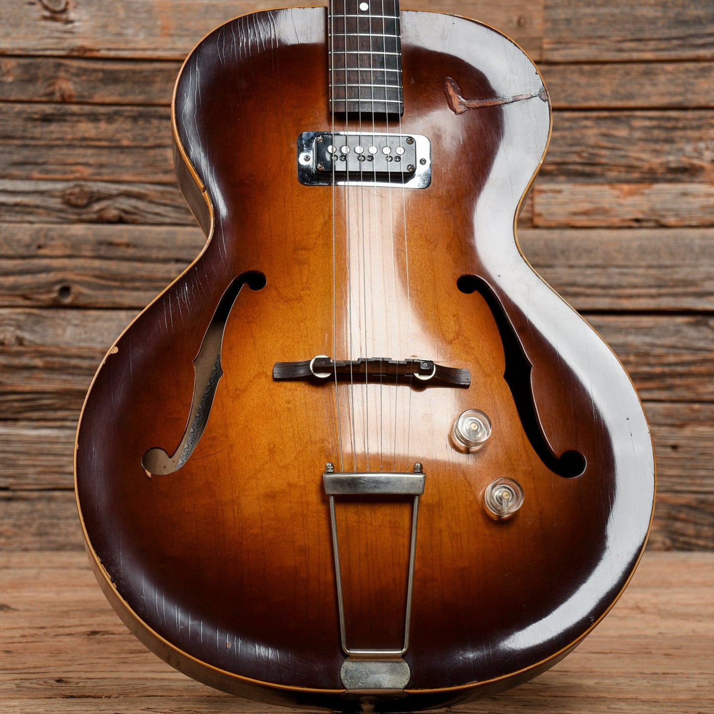 Epiphone Century Sunburst 1956 Electric Guitars / Hollow Body