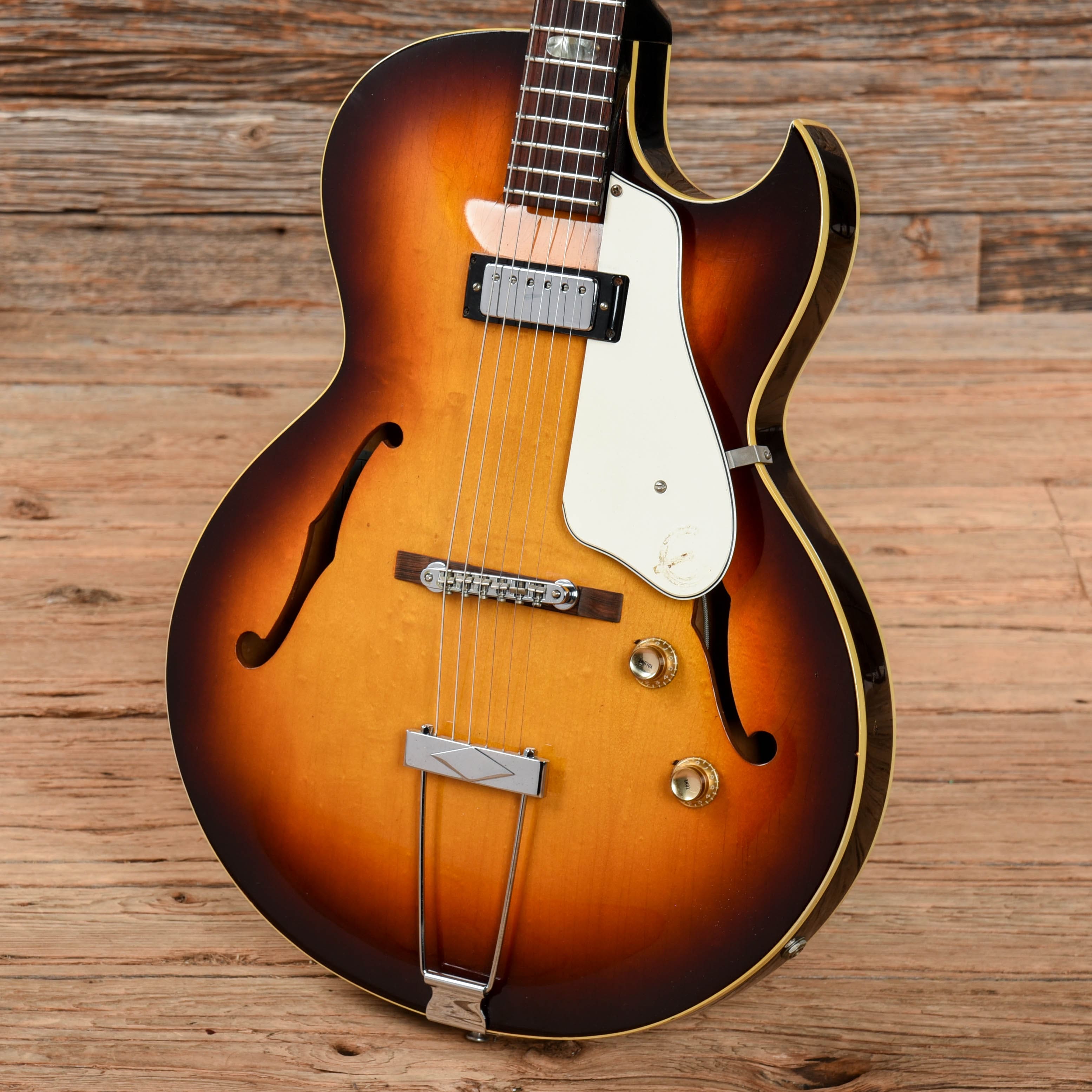 Epiphone Sorrento Sunburst 1966 Electric Guitars / Hollow Body