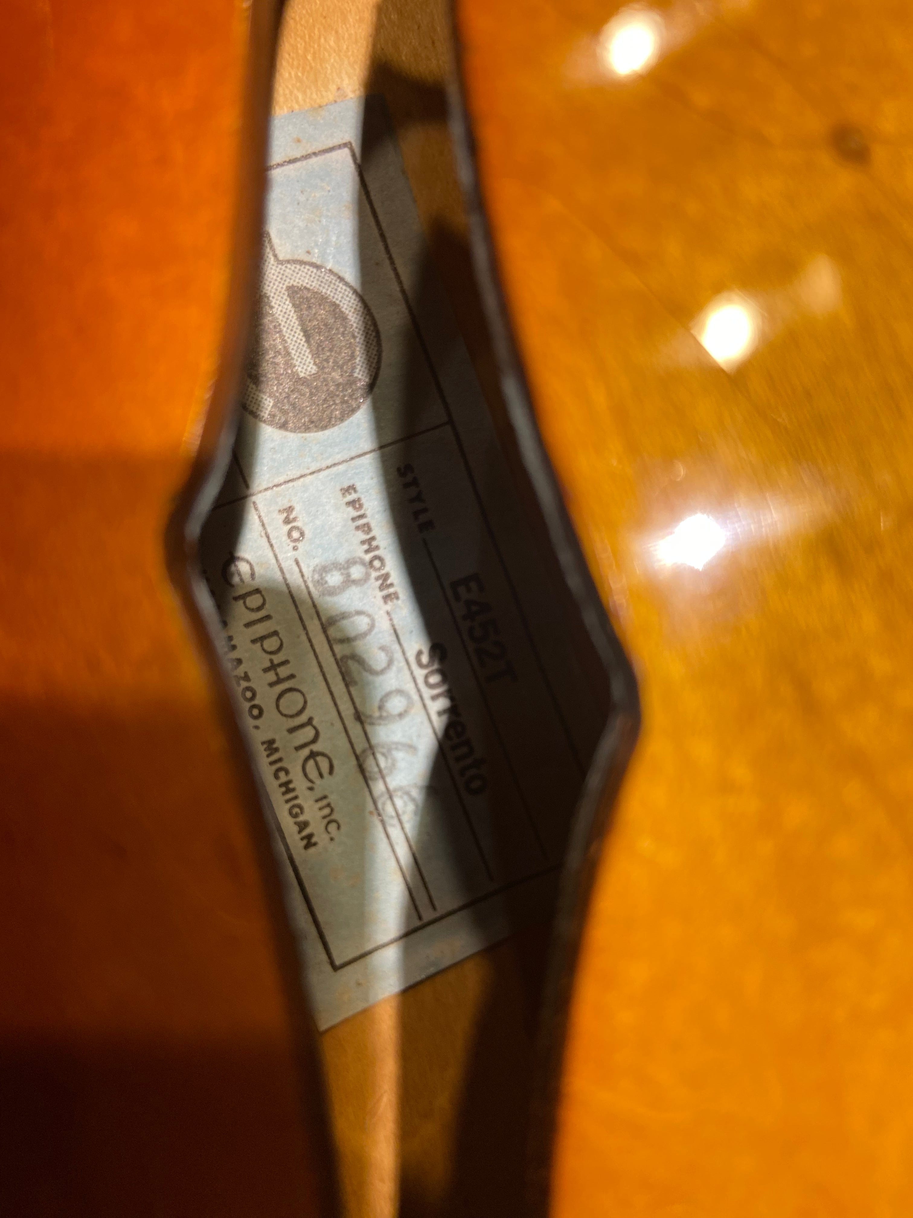 Epiphone Sorrento Sunburst 1966 Electric Guitars / Hollow Body