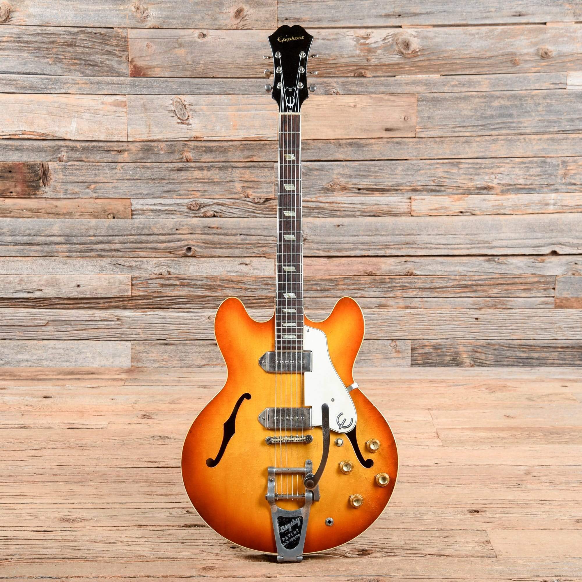 Epiphone Casino Sunburst 1965 Electric Guitars / Semi-Hollow