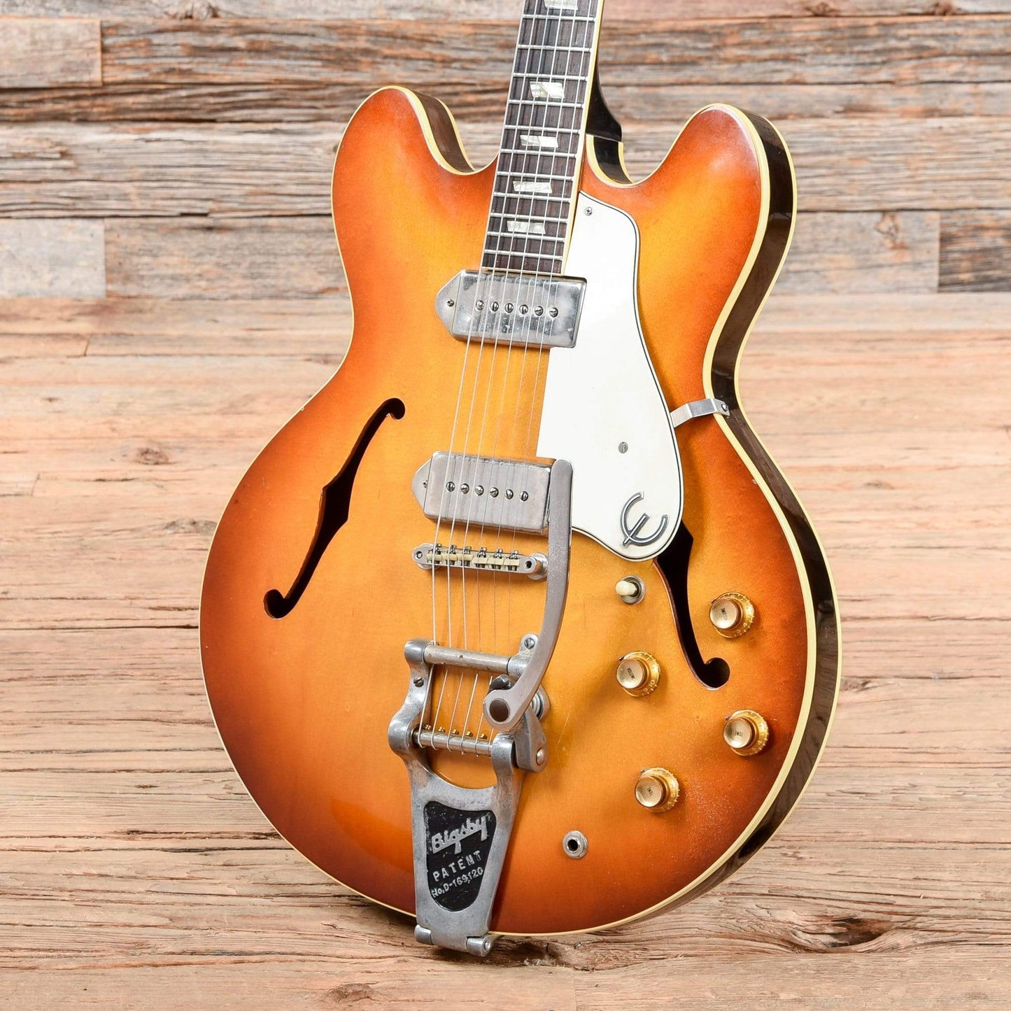 Epiphone Casino Sunburst 1965 Electric Guitars / Semi-Hollow