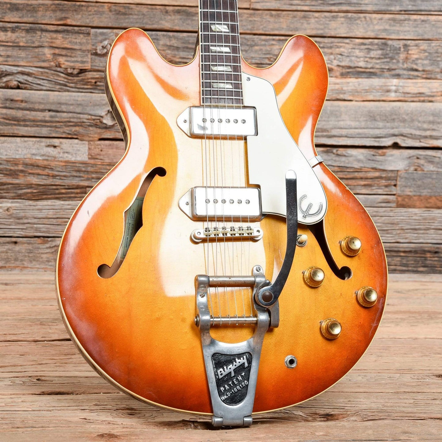 Epiphone Casino Sunburst 1965 Electric Guitars / Semi-Hollow