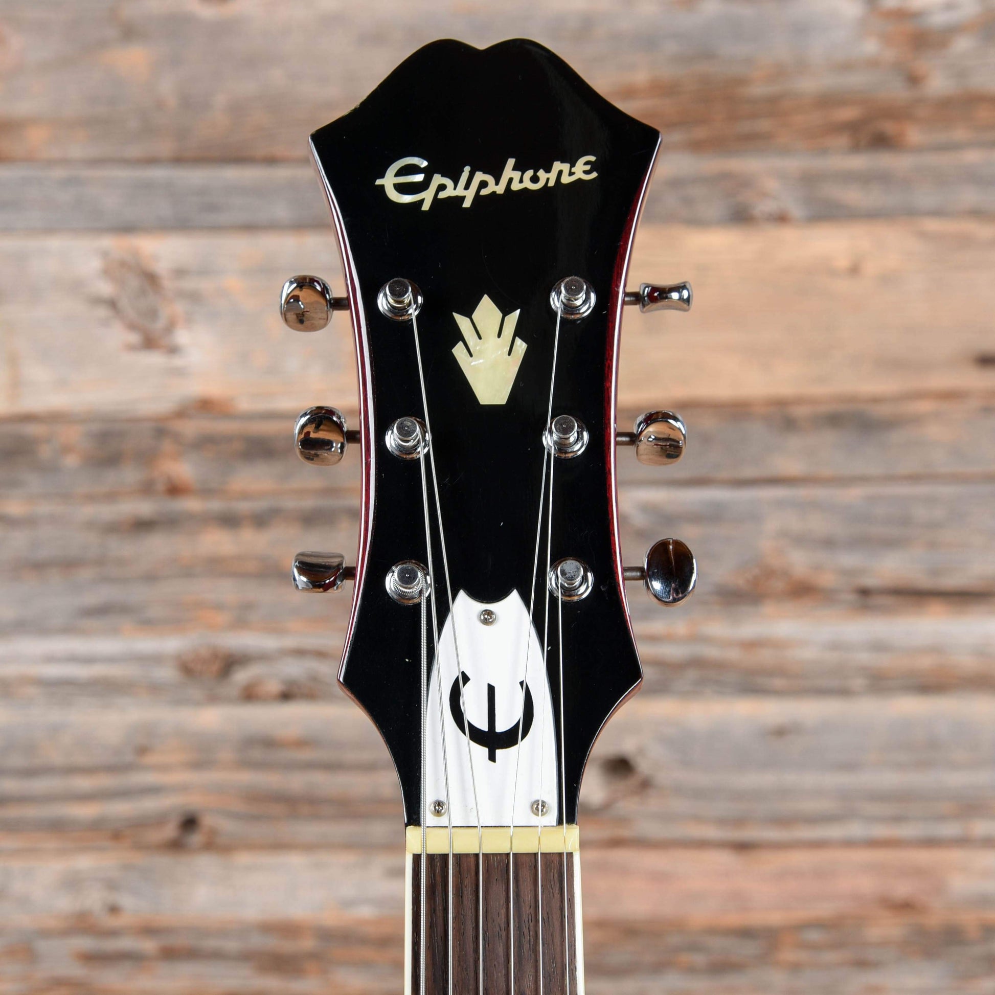 Epiphone Riviera Cherry 1997 Electric Guitars / Semi-Hollow