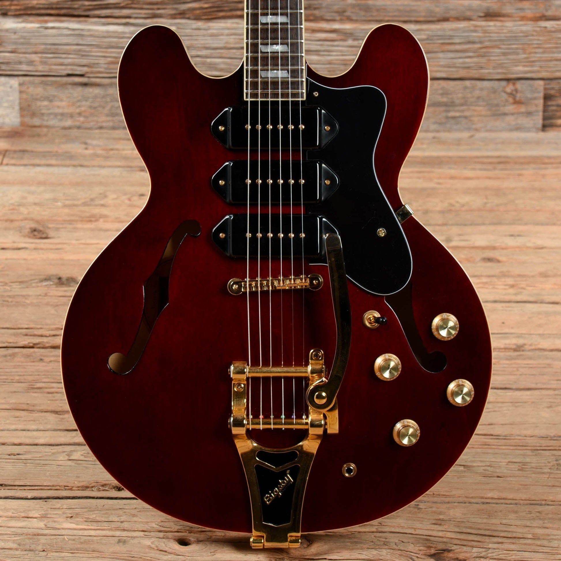 Epiphone Riviera P93 Wine Red Electric Guitars / Semi-Hollow