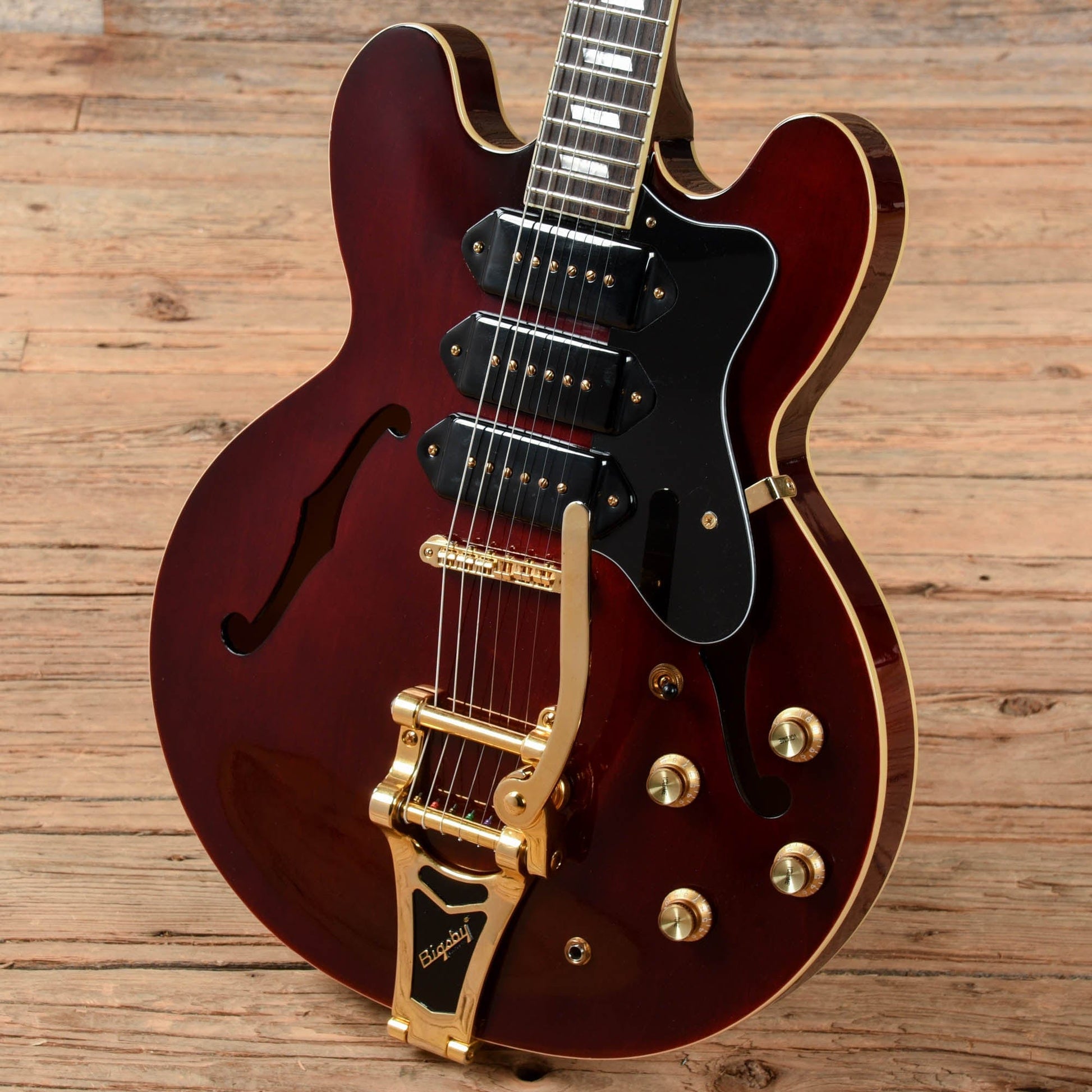 Epiphone Riviera P93 Wine Red Electric Guitars / Semi-Hollow