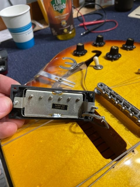 Epiphone Riviera Sunburst 1969 Electric Guitars / Semi-Hollow