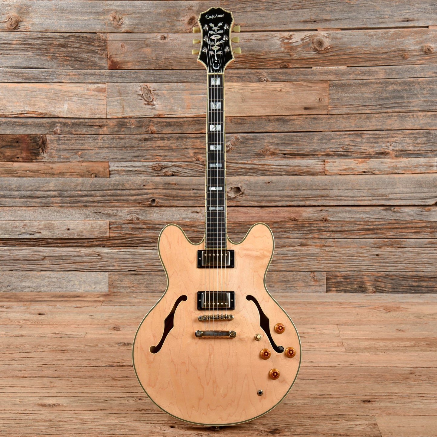 Epiphone Sheraton II Natural 2006 Electric Guitars / Semi-Hollow