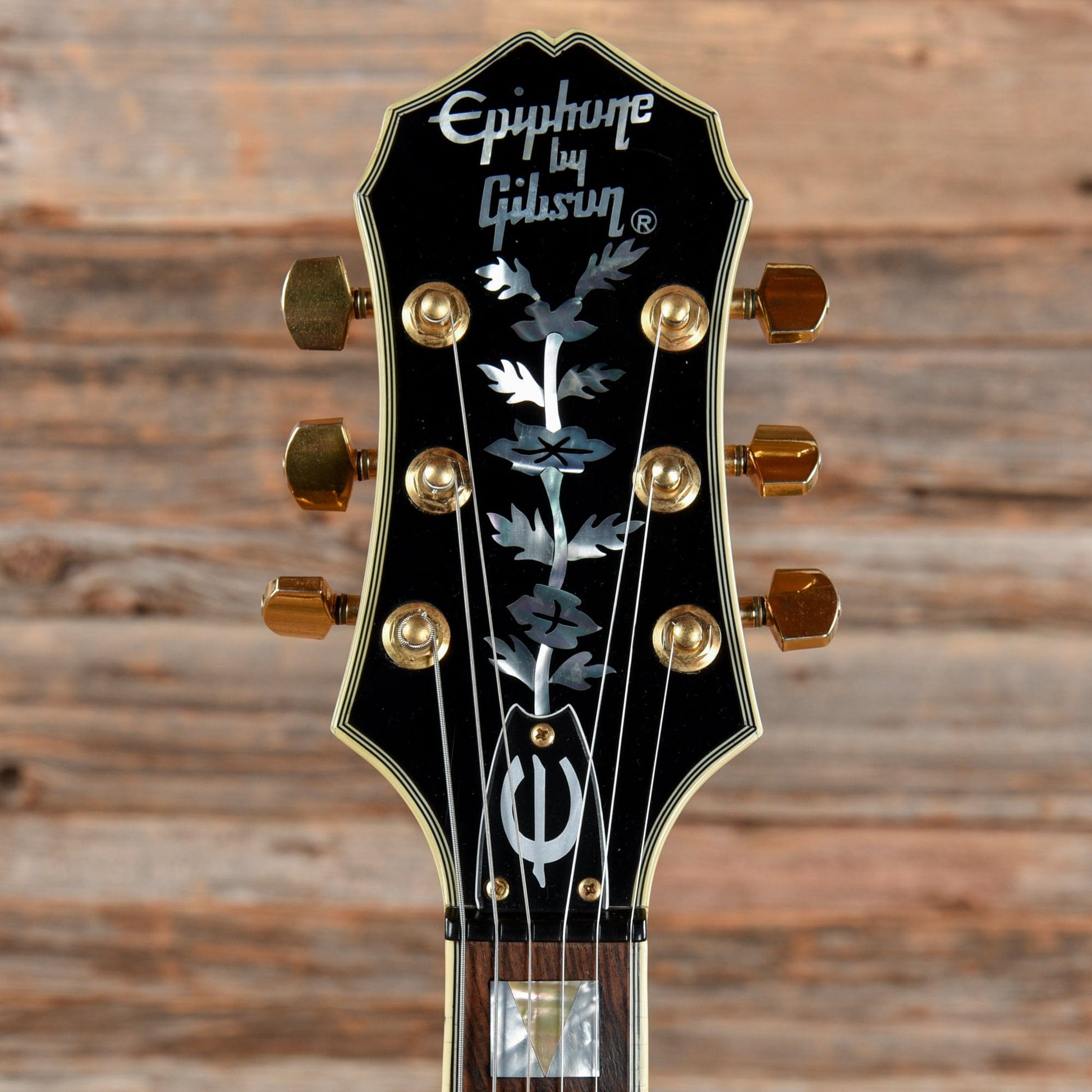 Epiphone Sheraton II Pro Sunburst 1988 Electric Guitars / Semi-Hollow