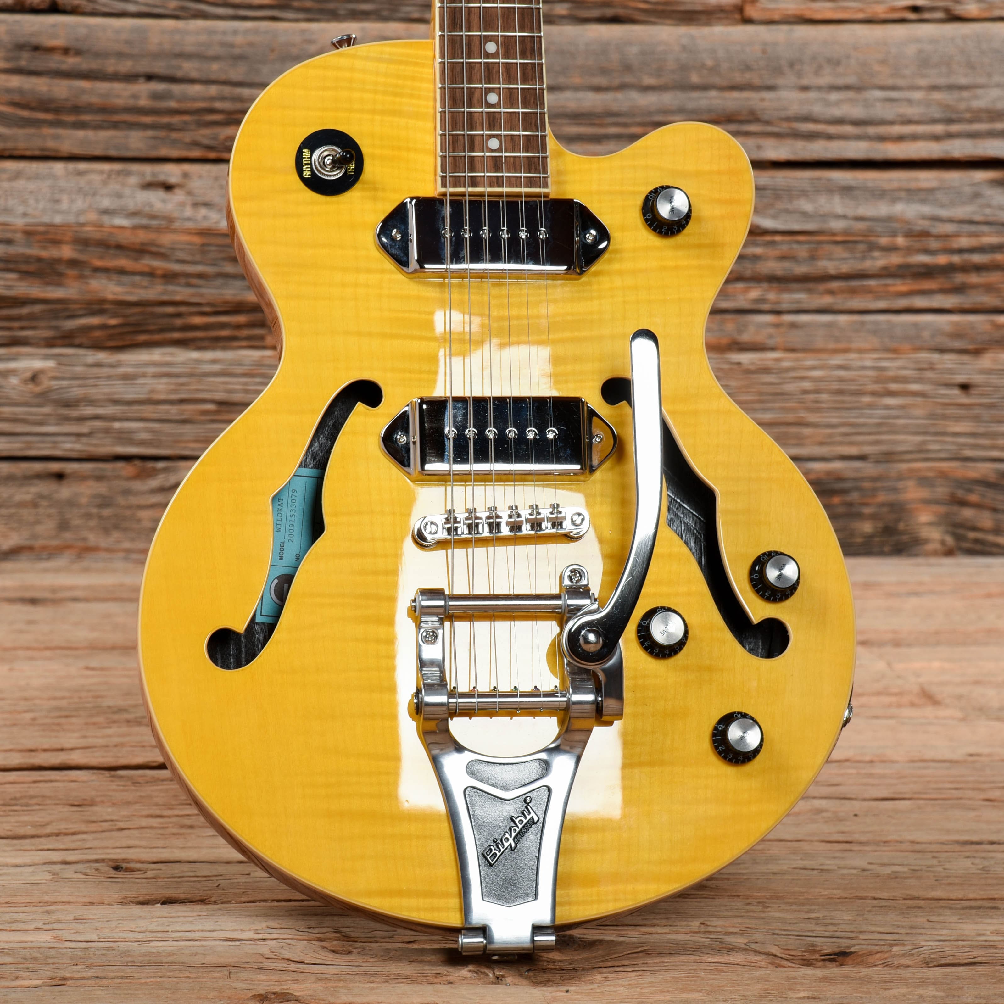 Epiphone Wildkat Natural Electric Guitars / Semi-Hollow