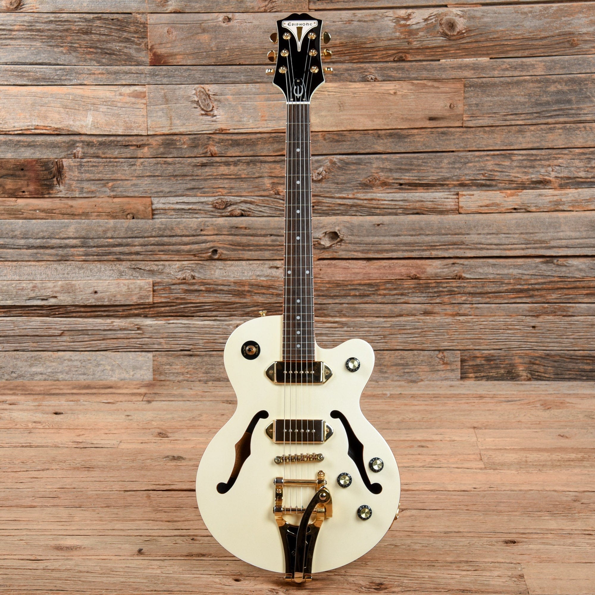 Epiphone Wildkat White 2013 Electric Guitars / Semi-Hollow
