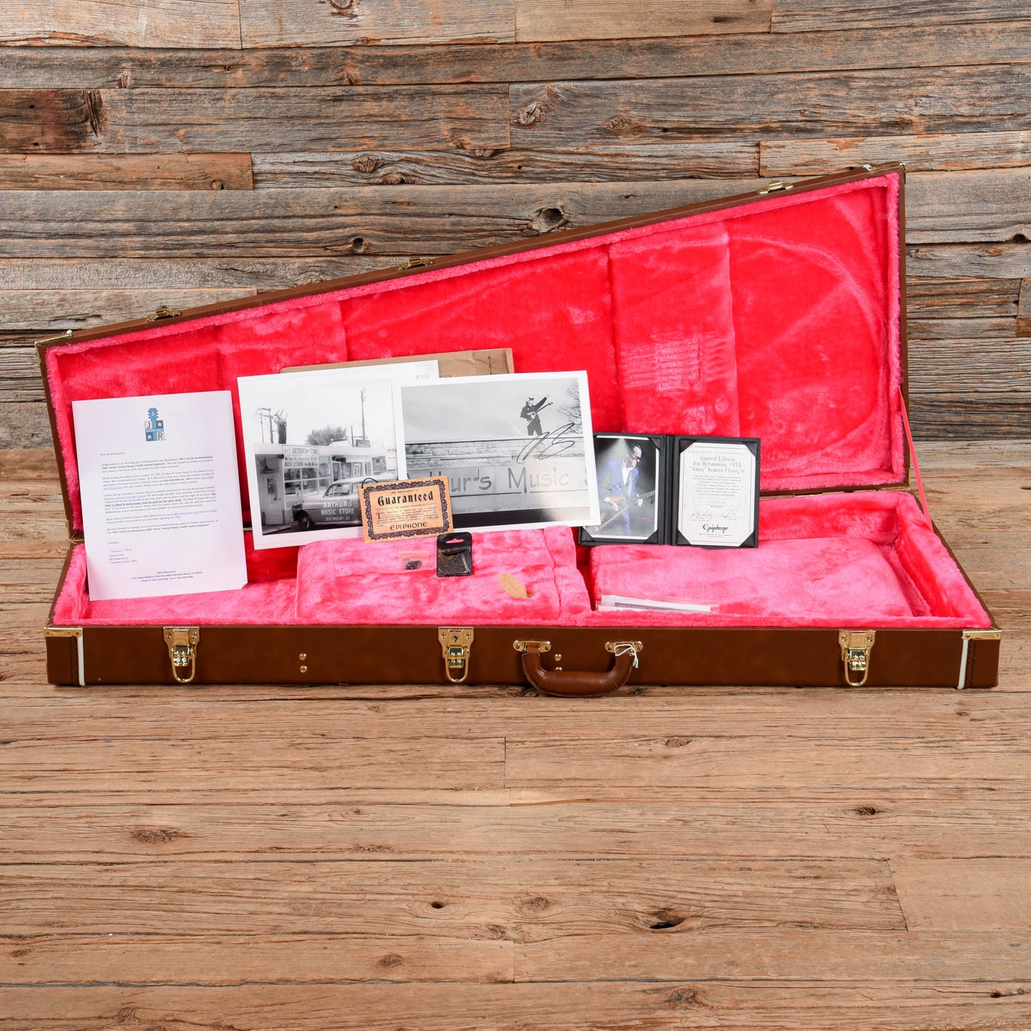 Epiphone Joe Bonamassa Signature '58 "Amos" Korina Flying V Natural 2017 Electric Guitars / Solid Body