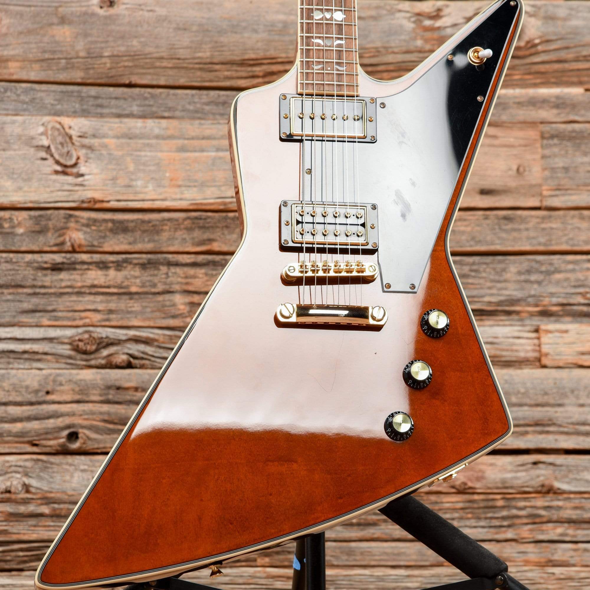 Epiphone Limited Edition Lee Malia Explorer Custom Artisan Walnut 2017 Electric Guitars / Solid Body