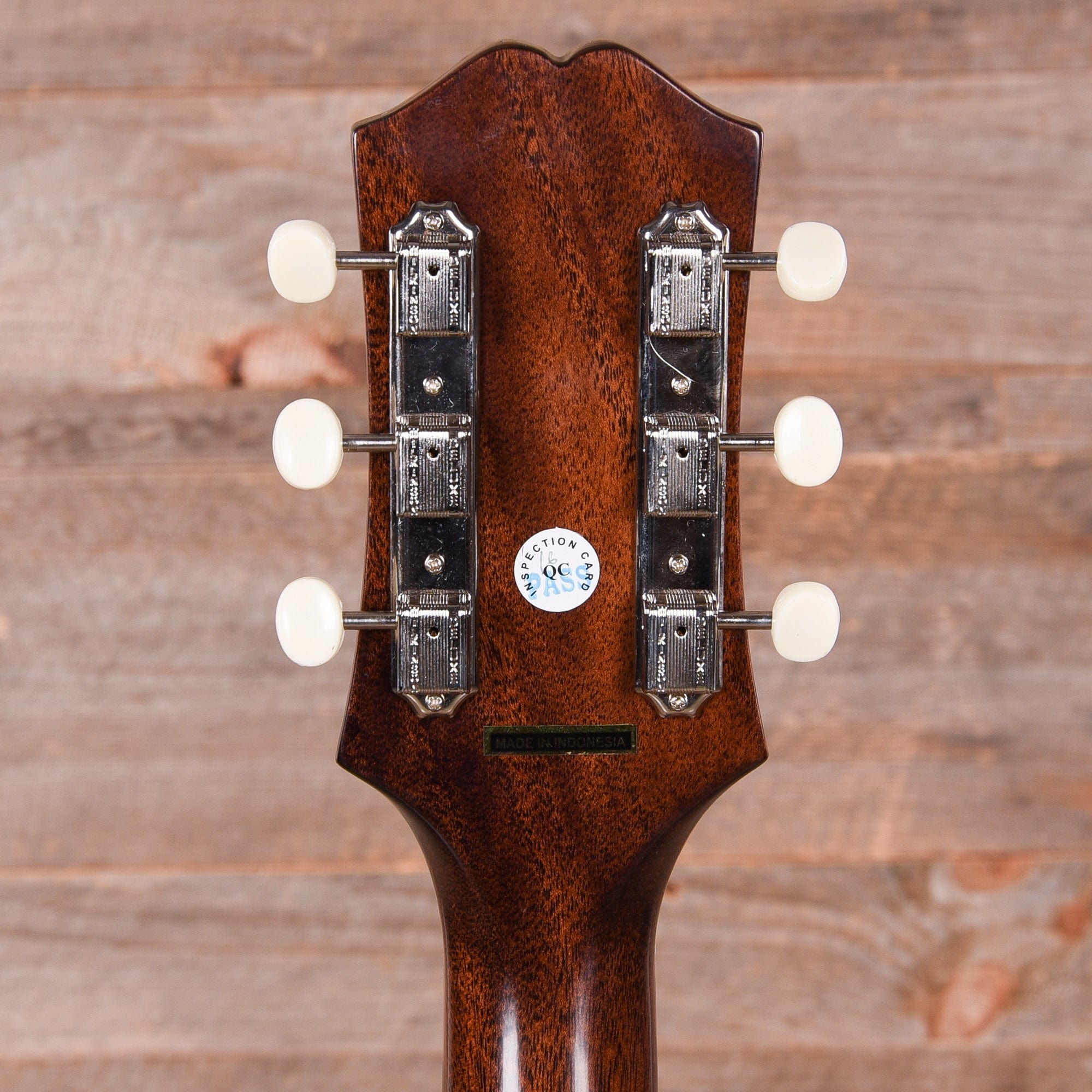 Epiphone Inspired by Gibson J-45 Aged Vintage Sunburst Gloss w/Fishman Sonicore