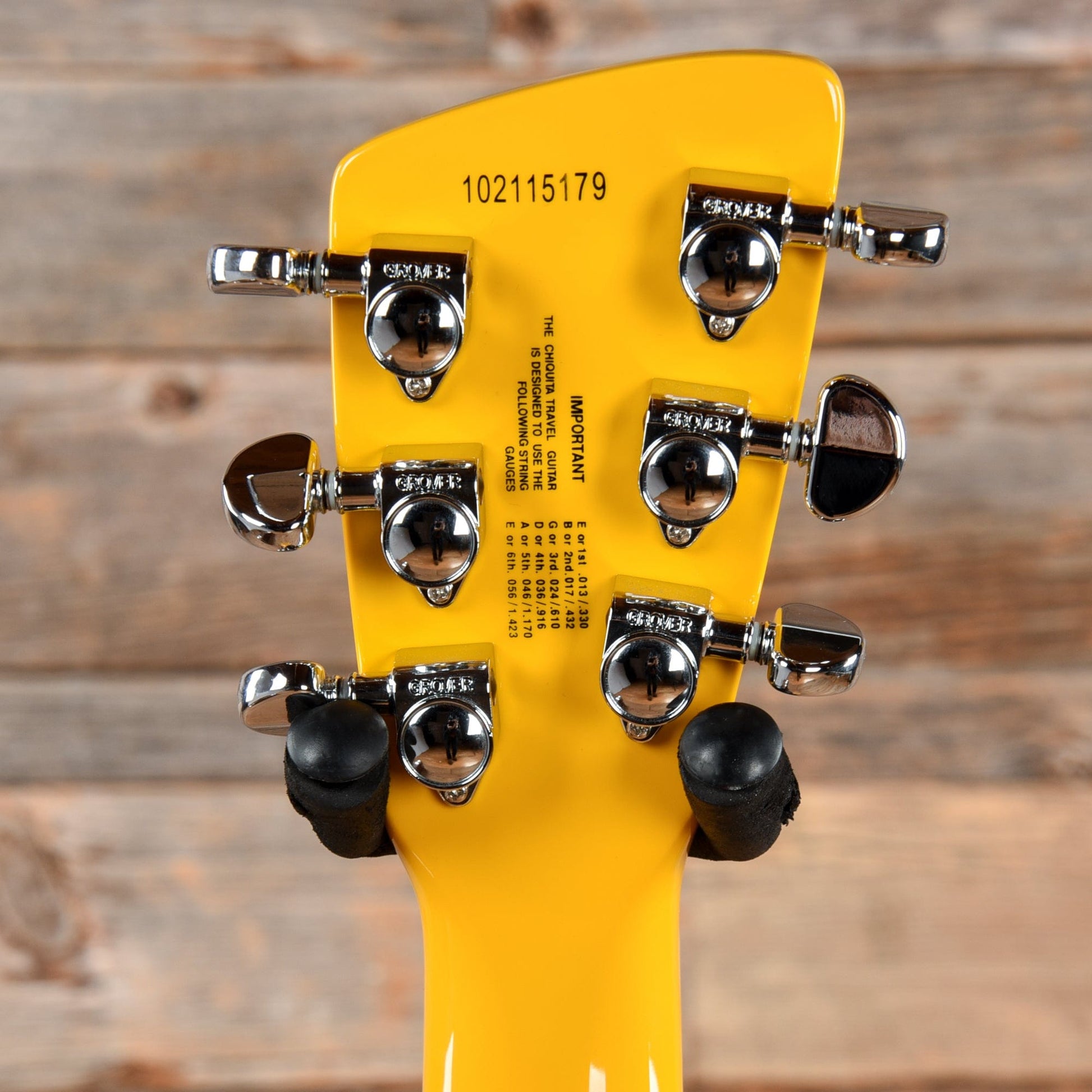 Erlewine Chiquita Travel Guitar Yellow Electric Guitars / Solid Body