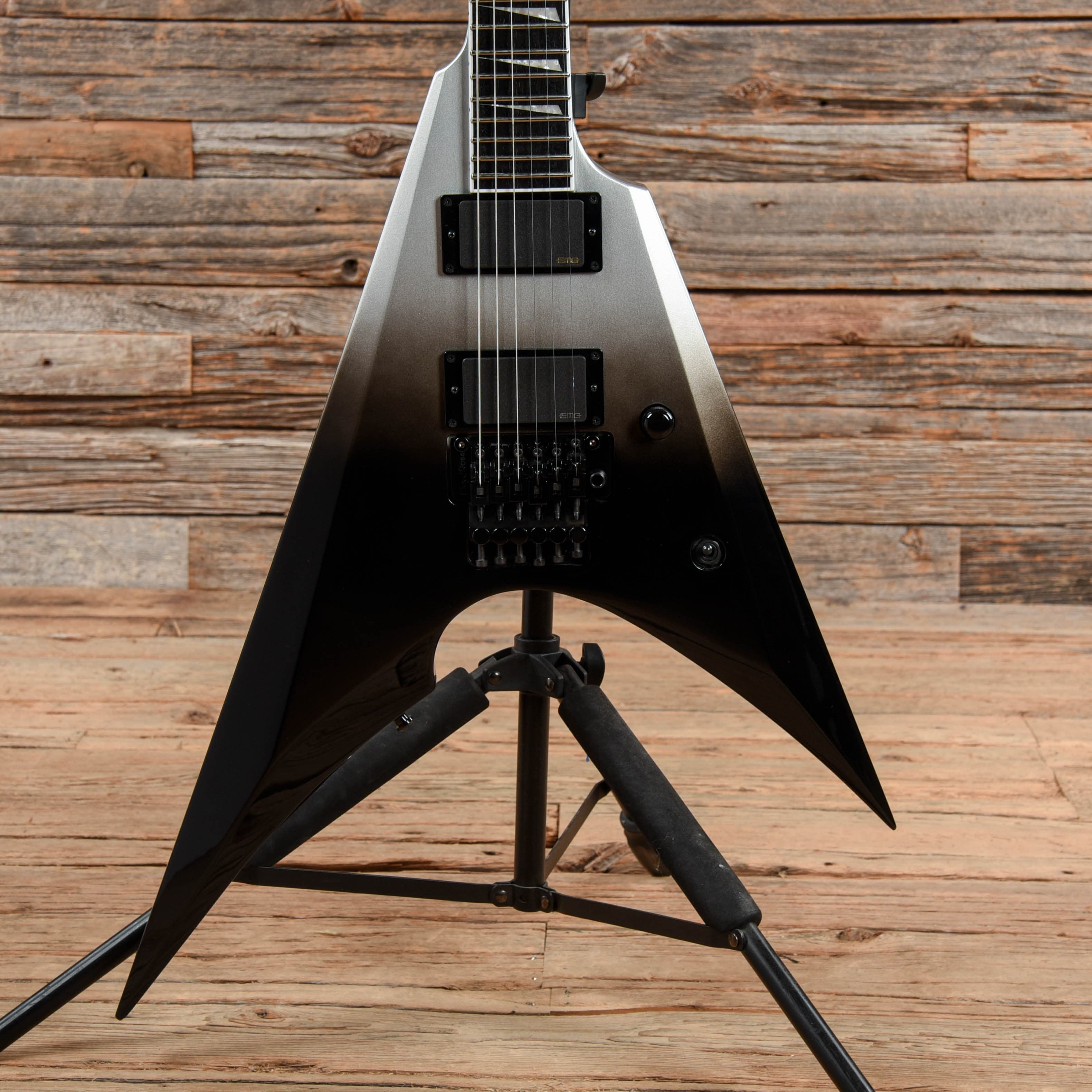ESP E-II Arrow NT FR Black Silver Fade – Chicago Music Exchange