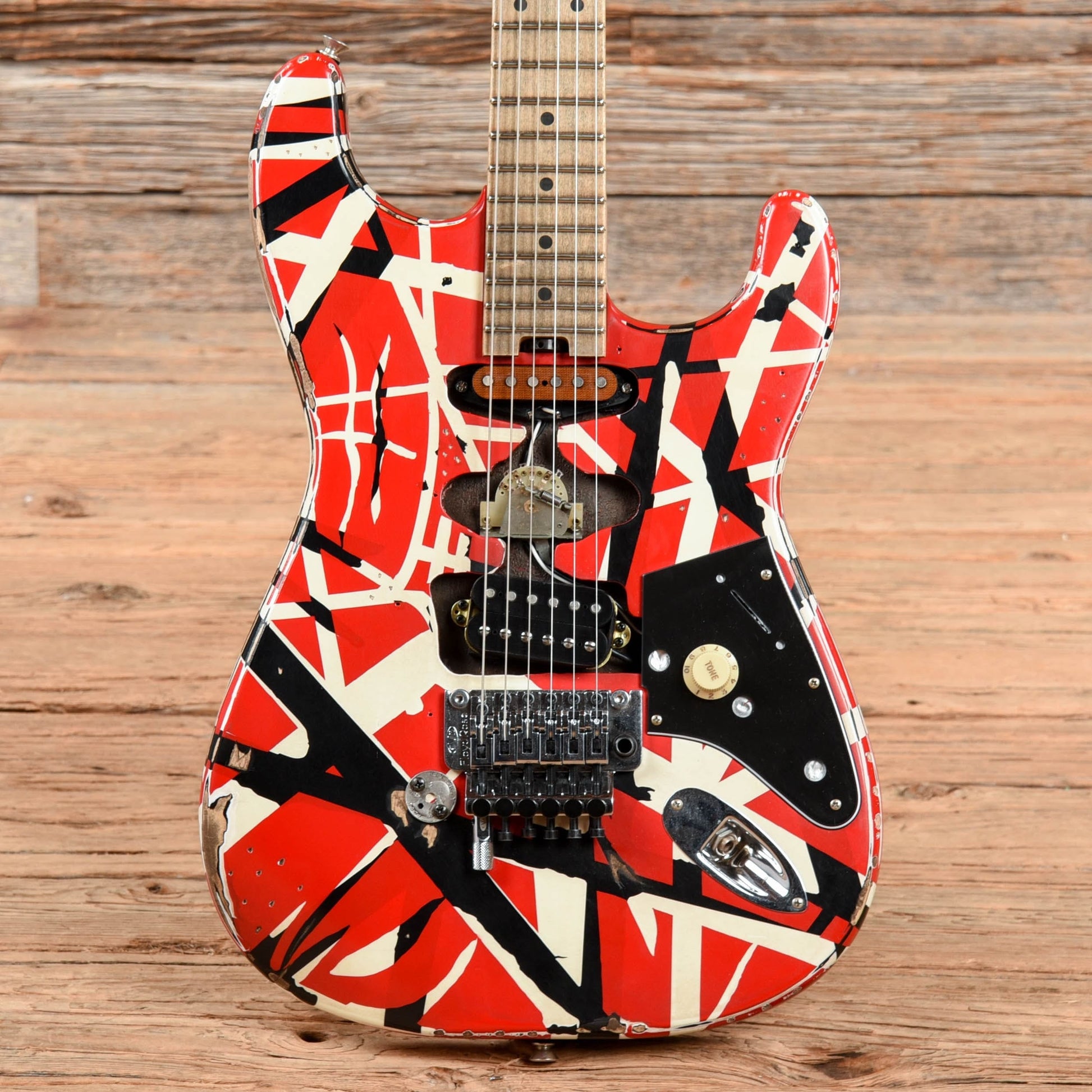 EVH Striped Series Frankie Relic Red / White / Black Stripes 2020 Electric Guitars / Solid Body