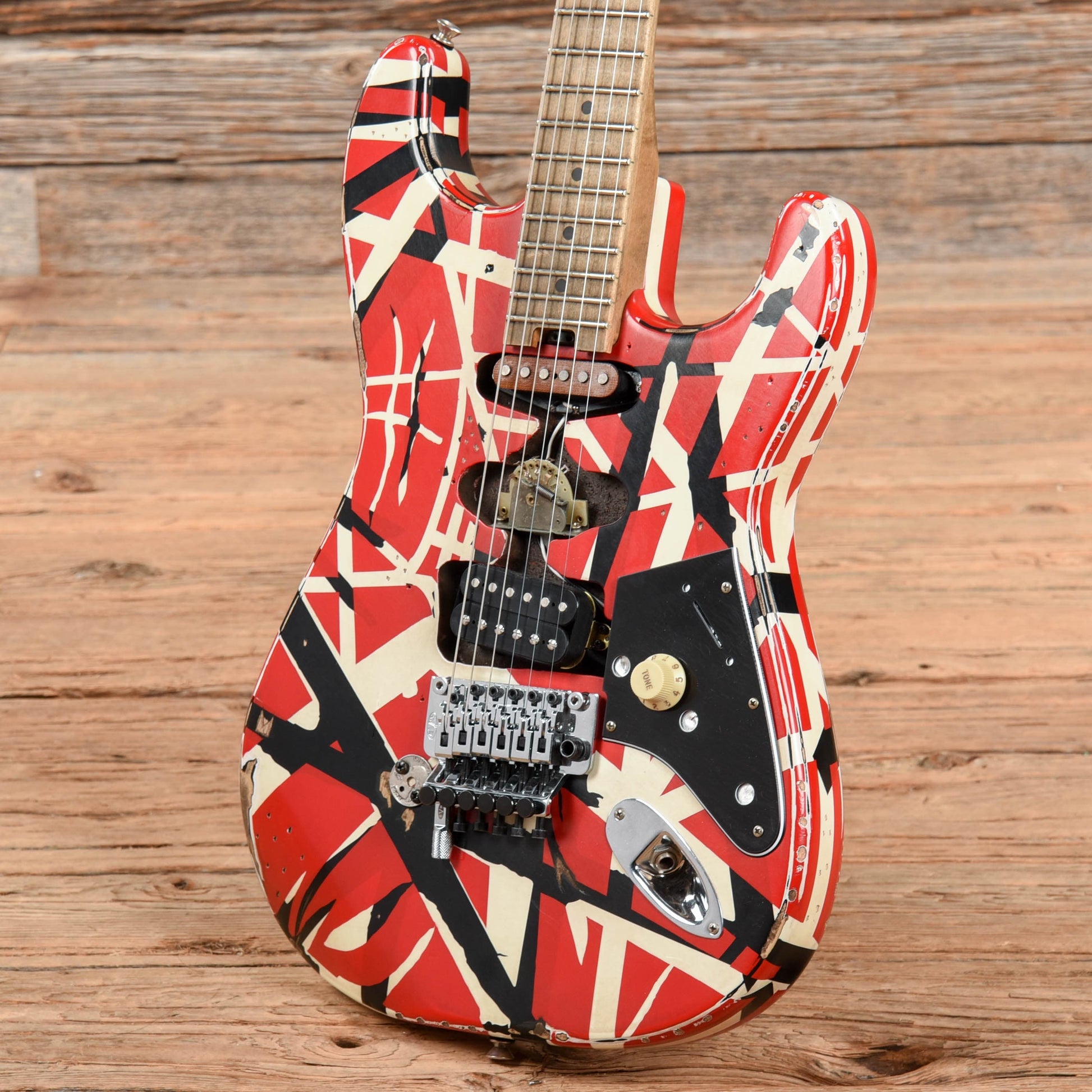 EVH Striped Series Frankie Relic Red / White / Black Stripes 2020 Electric Guitars / Solid Body