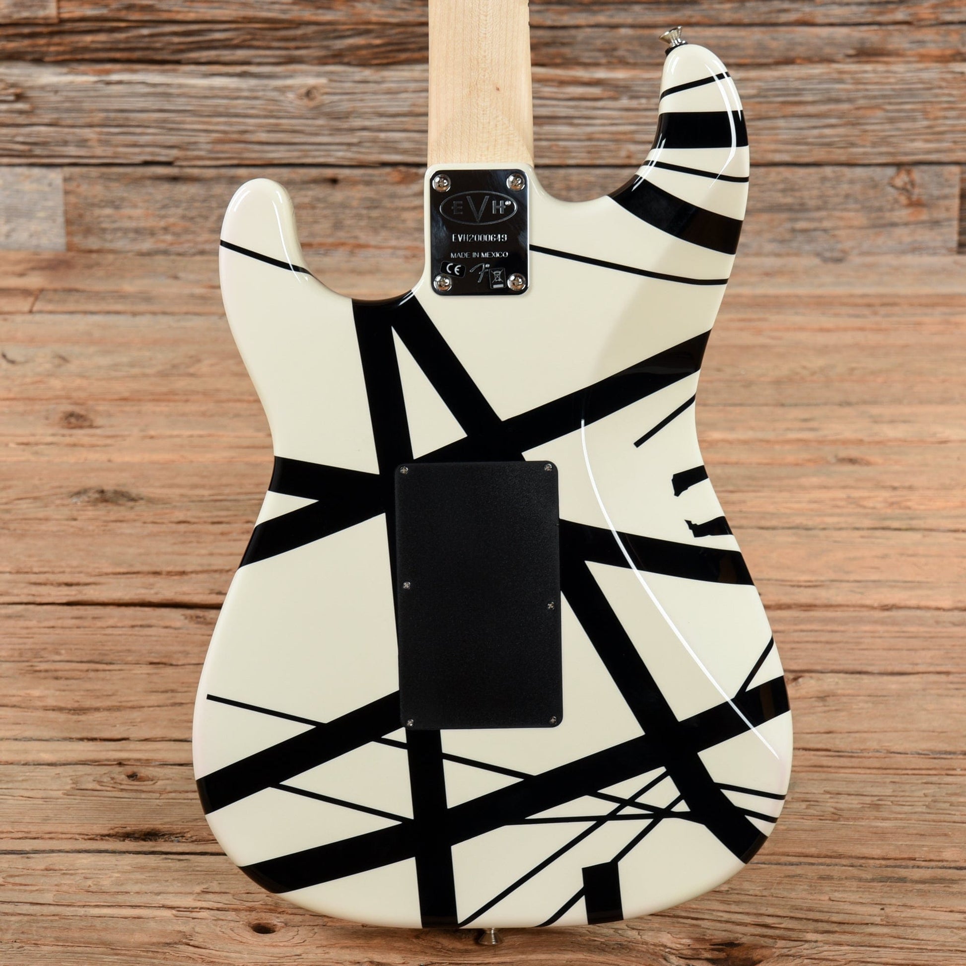 EVH Striped Series White with Black Stripes Electric Guitars / Solid Body