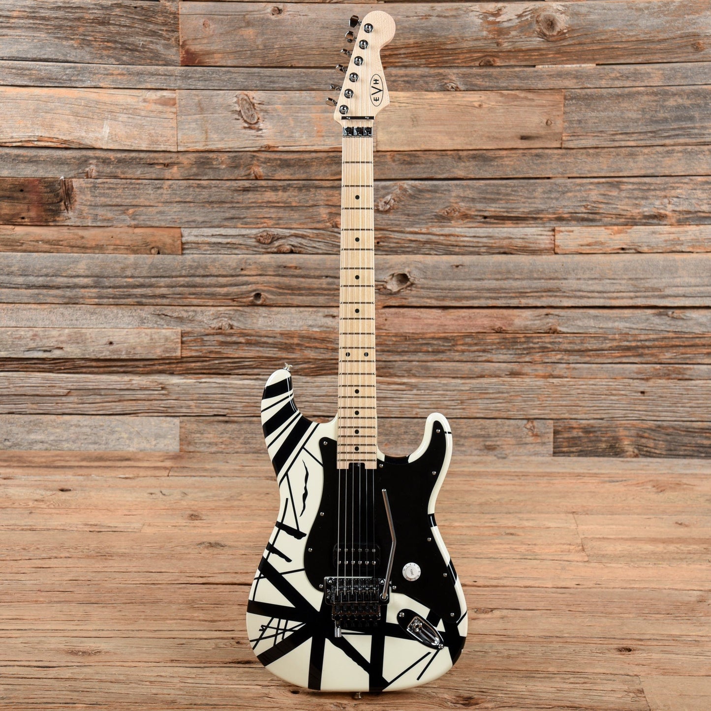 EVH Striped Series White with Black Stripes Electric Guitars / Solid Body