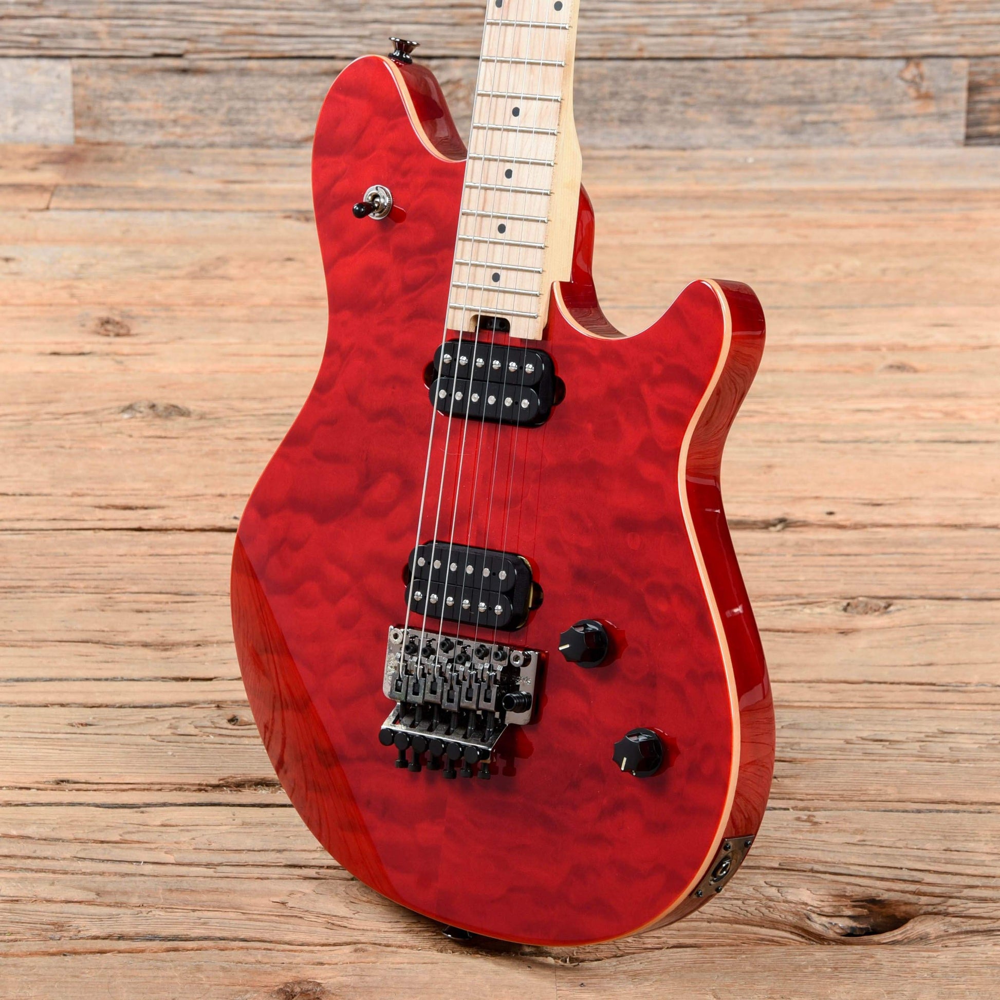 EVH Wolfgang WG Standard Quilt Maple Transparent Red 2016 Electric Guitars / Solid Body