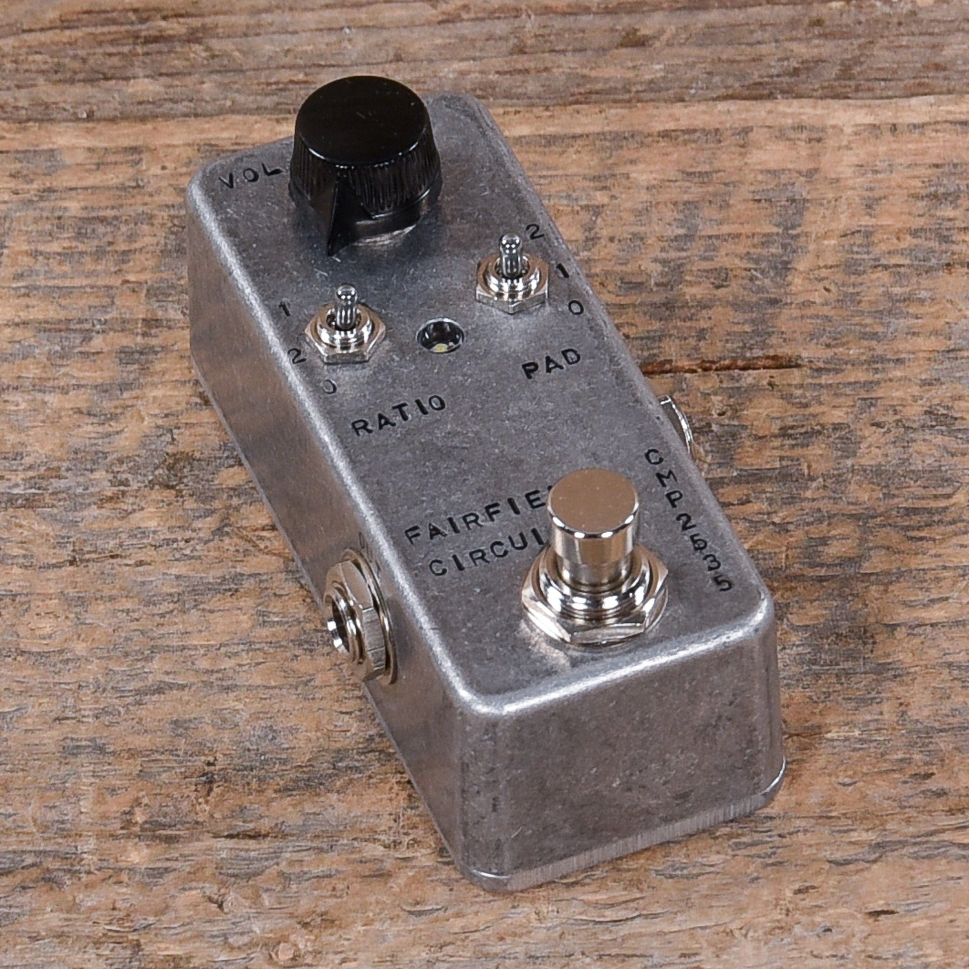 fairfield compressor pedal Fairfield Circuitry Accountant Compressor – Chicago Music Exchange