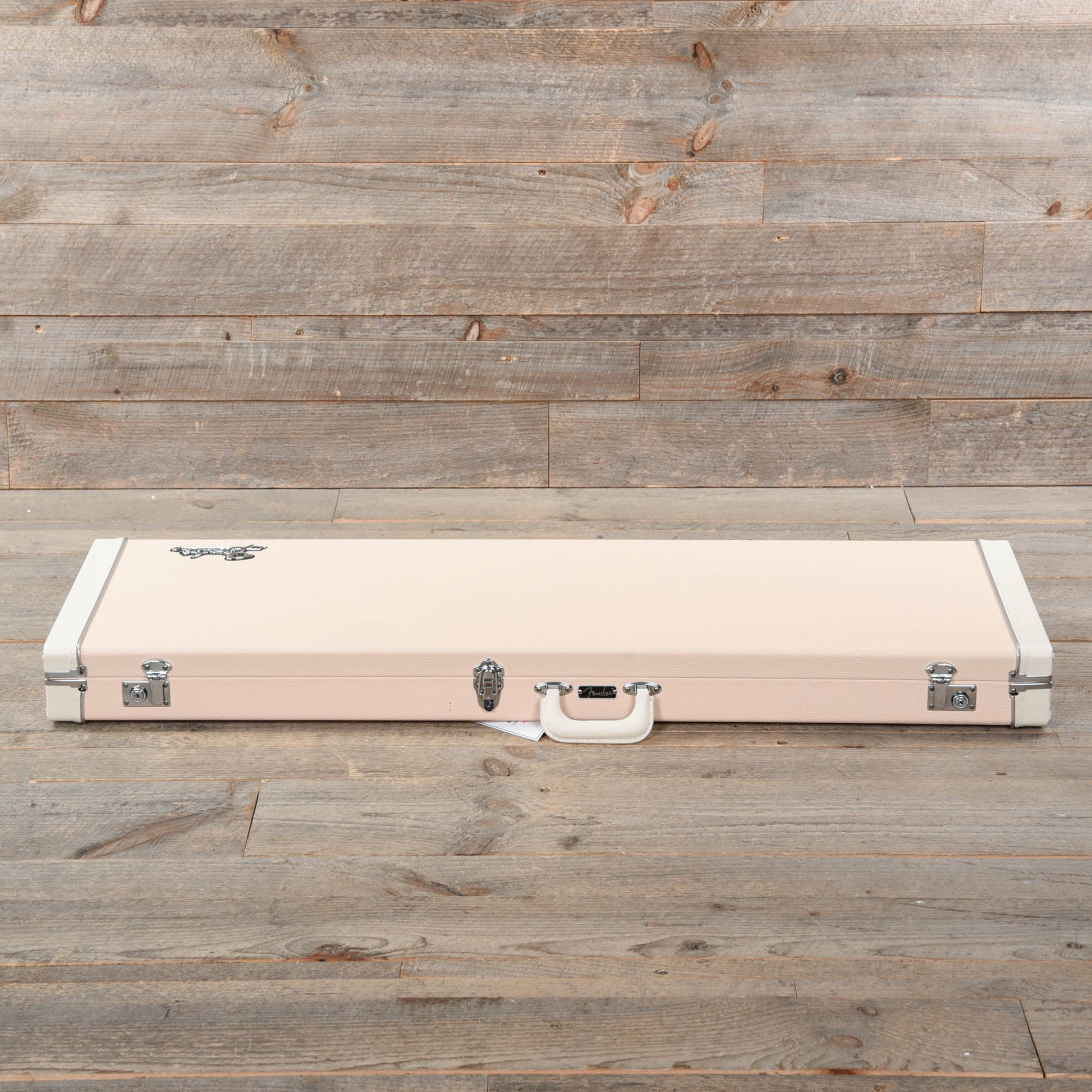 Fender Classic Series Hardshell Case Jazz Bass/Precision Bass Shell Pink w/Cream Interior Accessories / Cases and Gig Bags / Guitar Cases