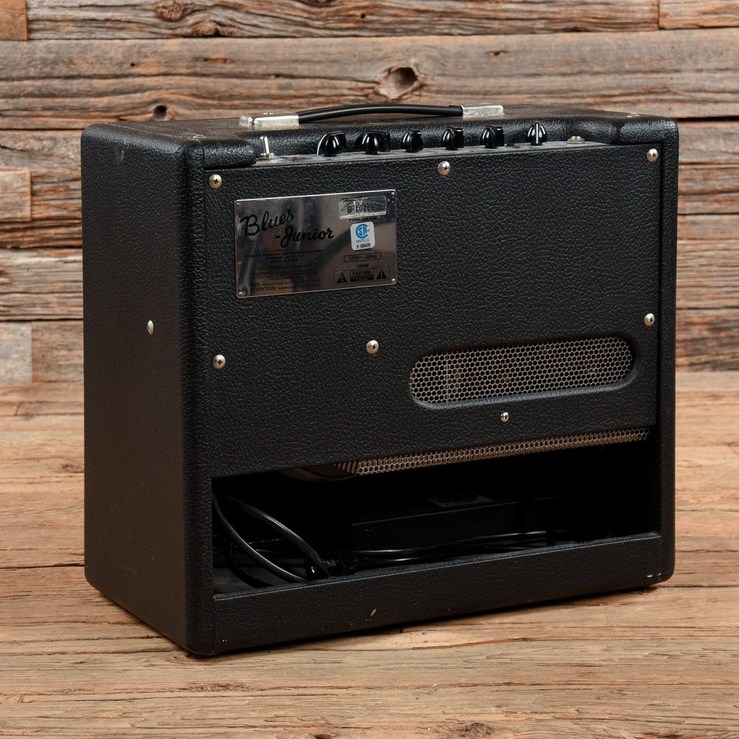 Fender Blues Junior 15-Watt 1x12" Guitar Combo  2000 Amps / Guitar Cabinets