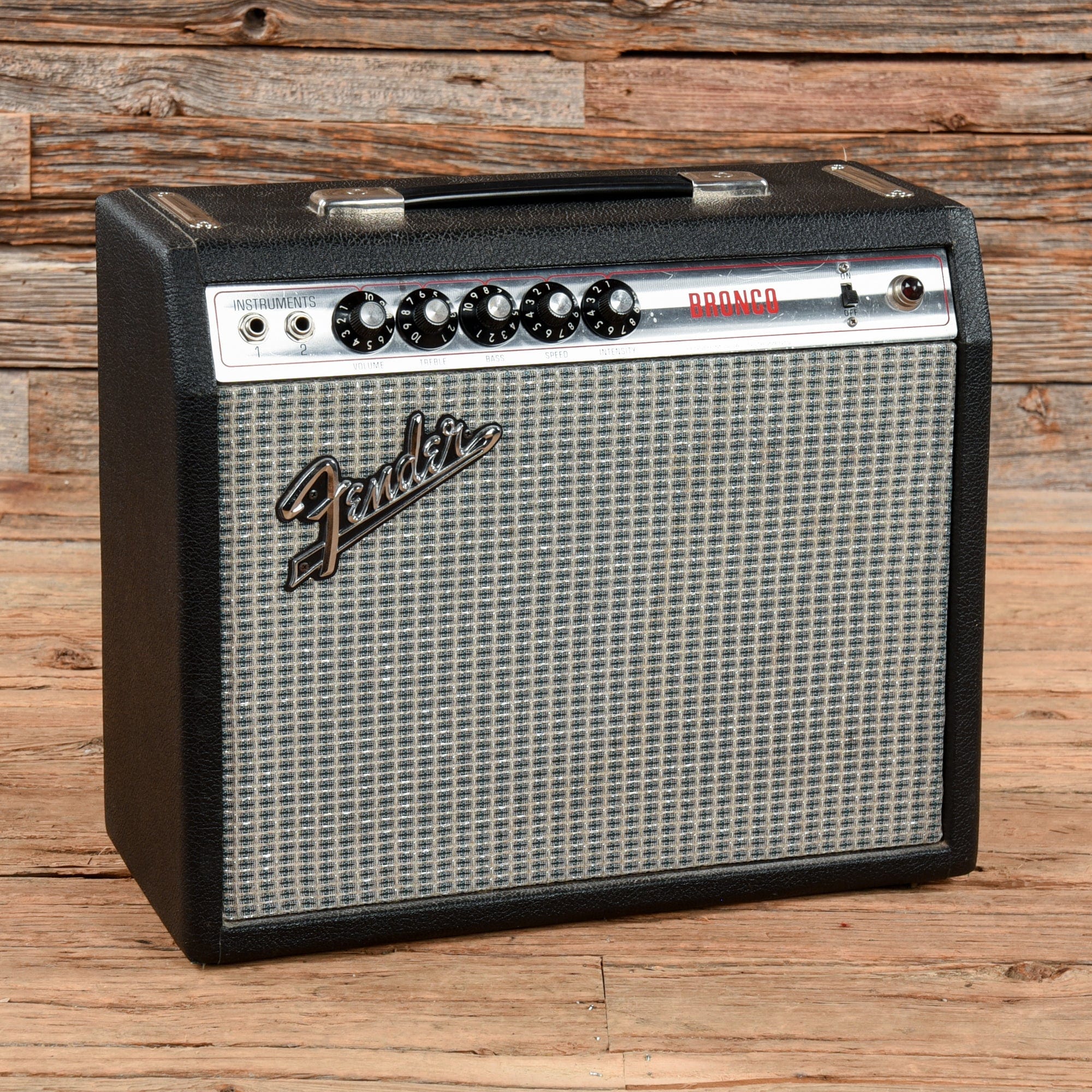 Fender Bronco  1973 Amps / Guitar Cabinets