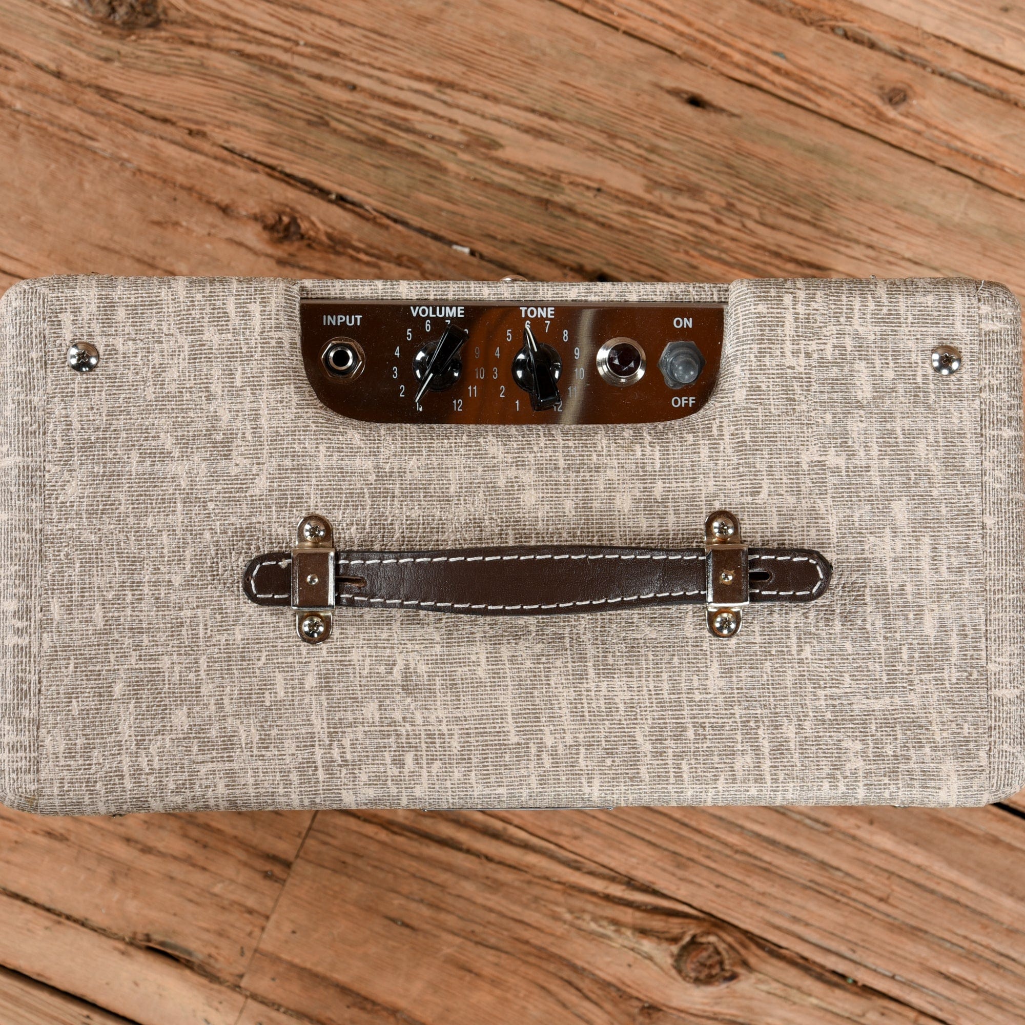 Fender Pro Junior IV FSR Limited Edition 15-Watt 1x10