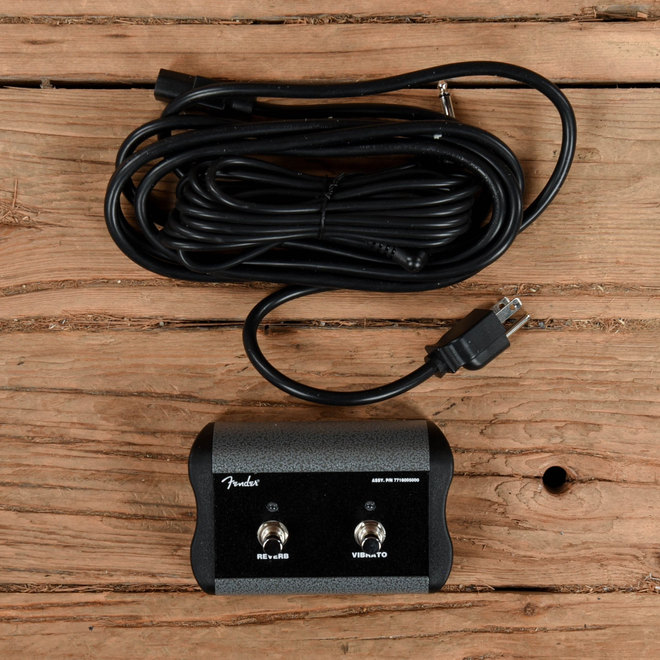 Fender Tone Master Deluxe Reverb 2-Channel 22-Watt 1x12